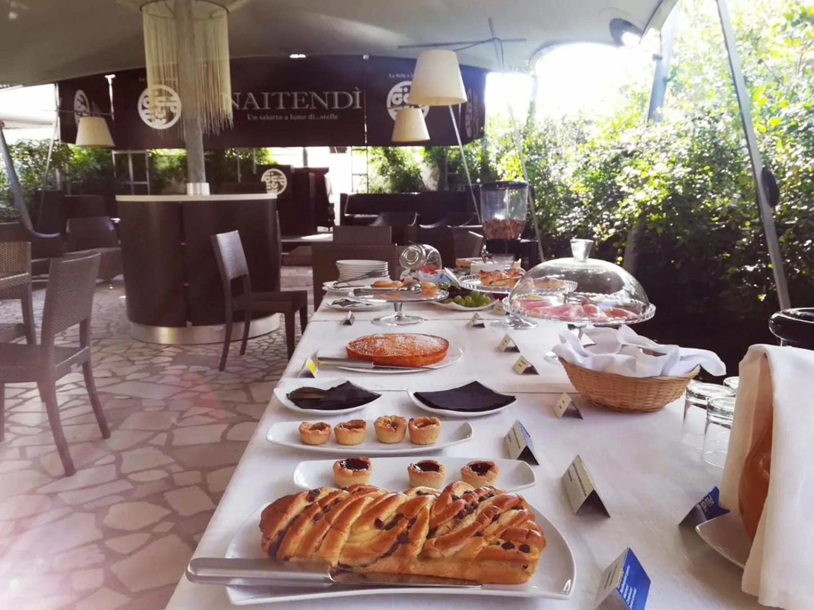 Day in Hotel Naitendì