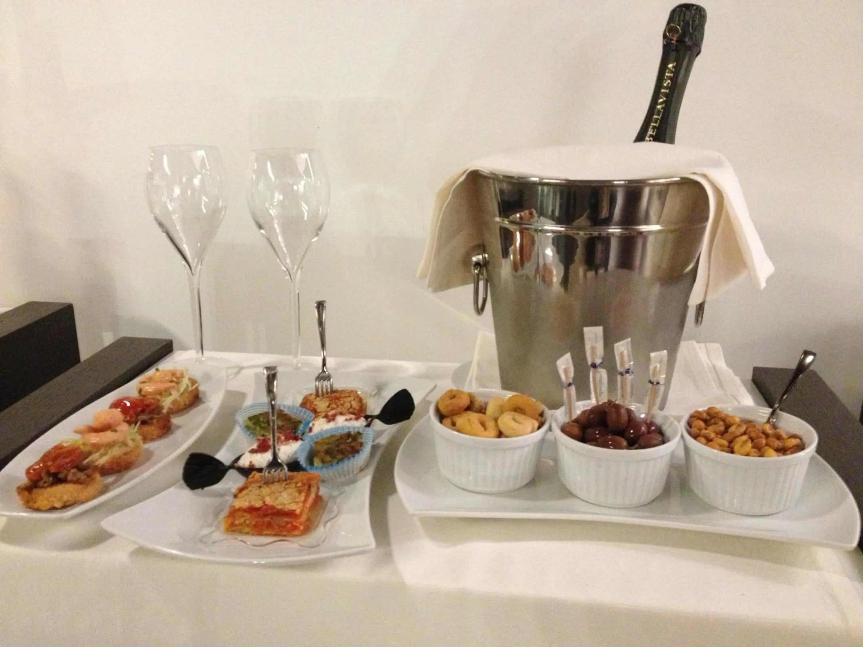 Food and drinks in Hotel Naitendì