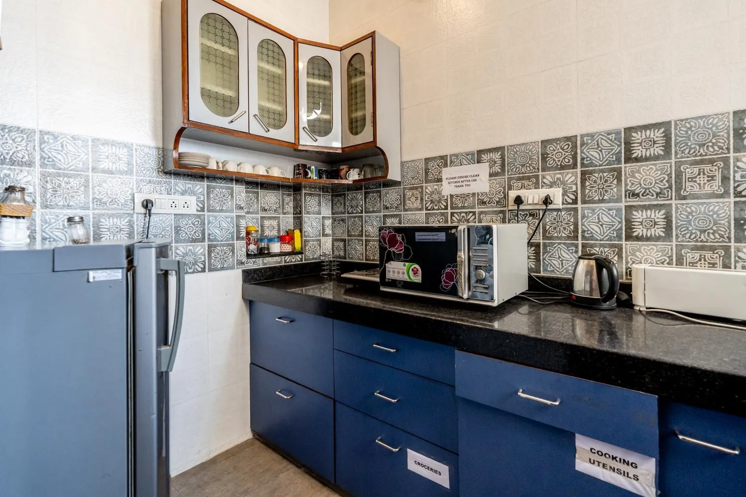 Kitchen or kitchenette in All Seasons Heritage Homestay