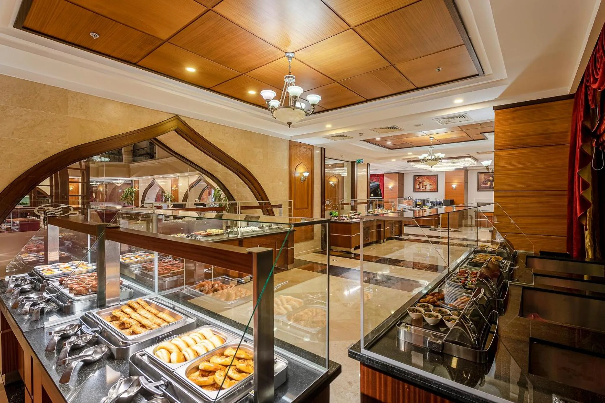 Restaurant/places to eat in Crowne Plaza Antalya by IHG