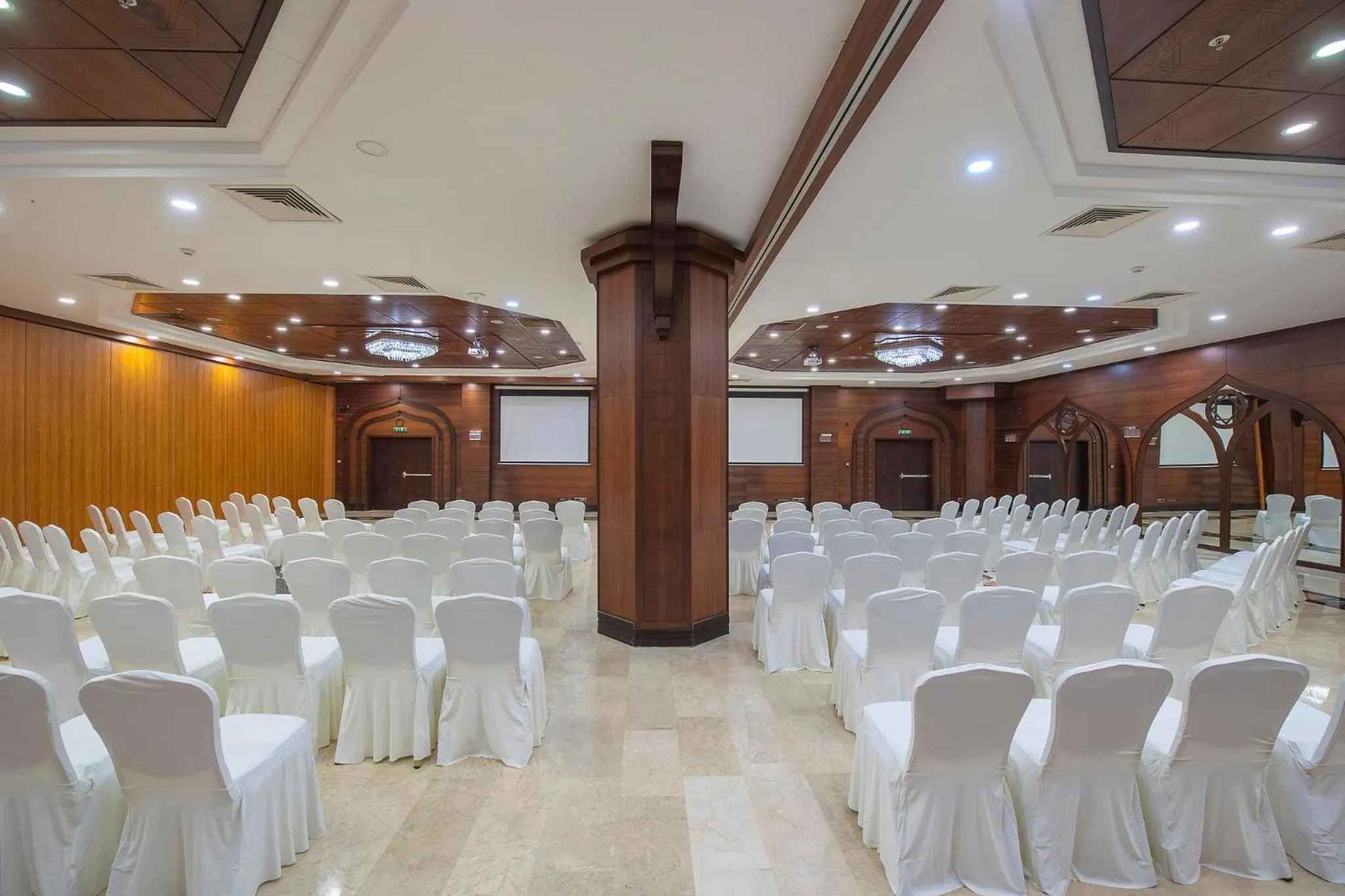 Meeting/conference room in Crowne Plaza Antalya by IHG