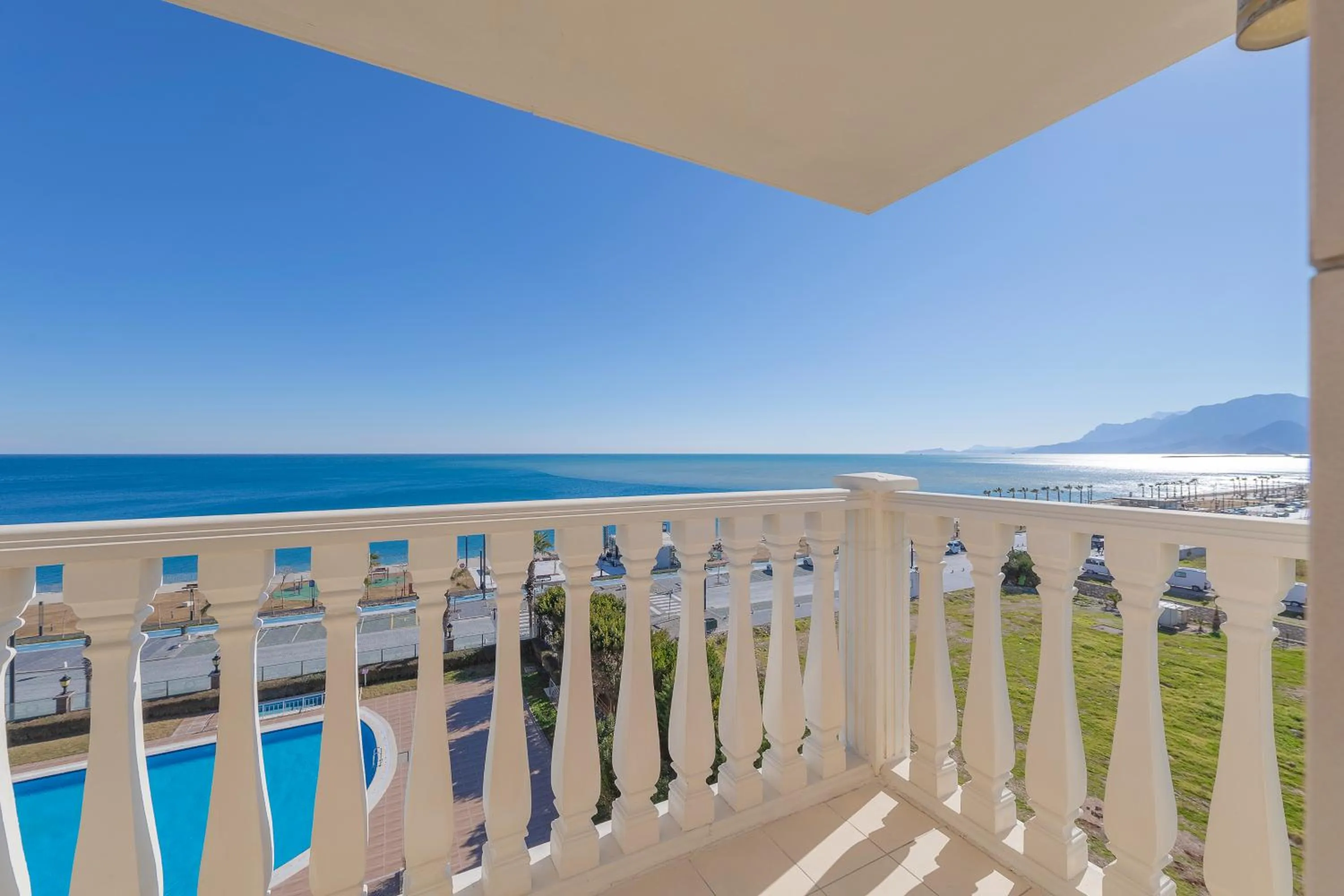 Day in Crowne Plaza Antalya by IHG