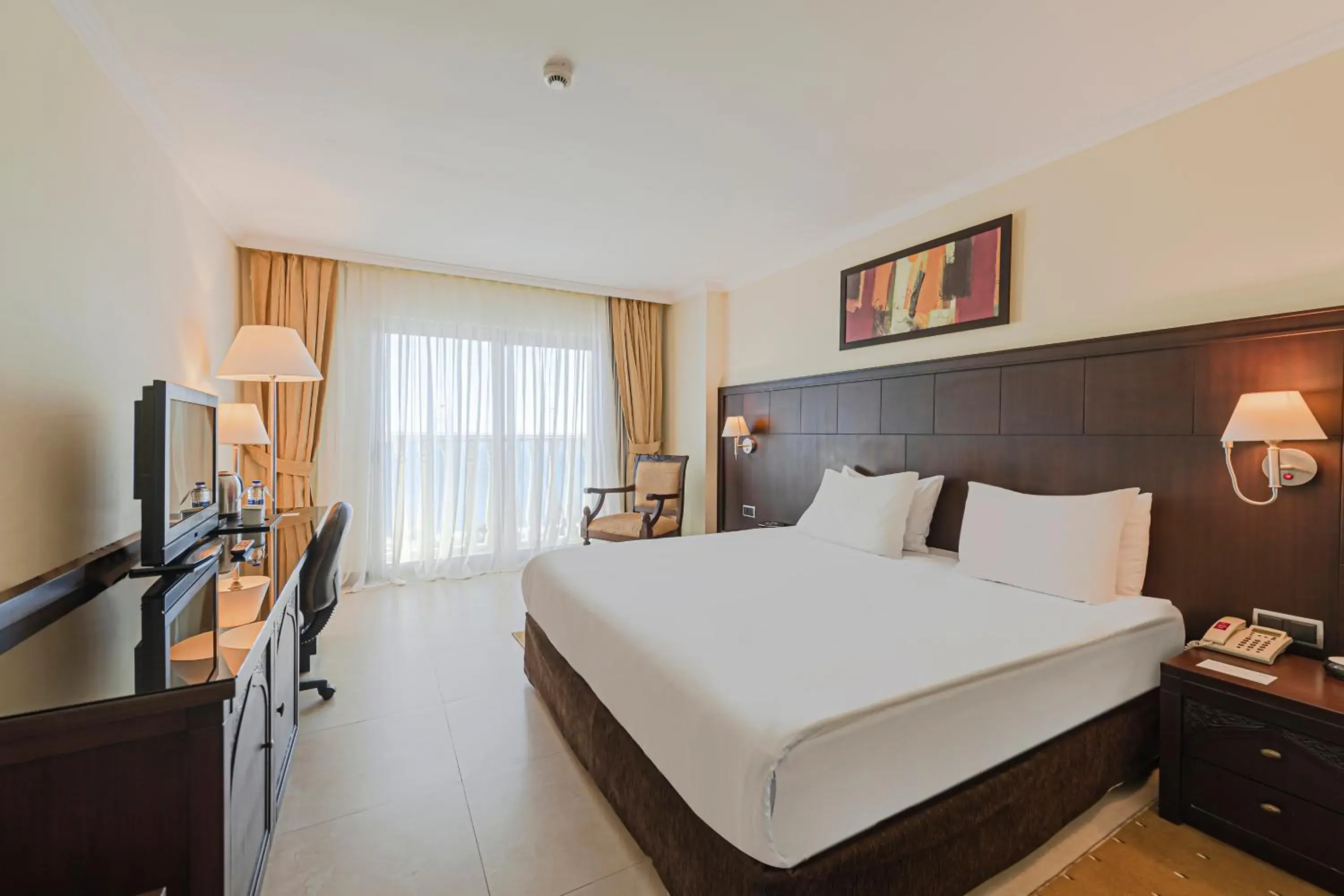 Bed in Crowne Plaza Antalya by IHG Bed in Crowne Plaza Antalya by IHG