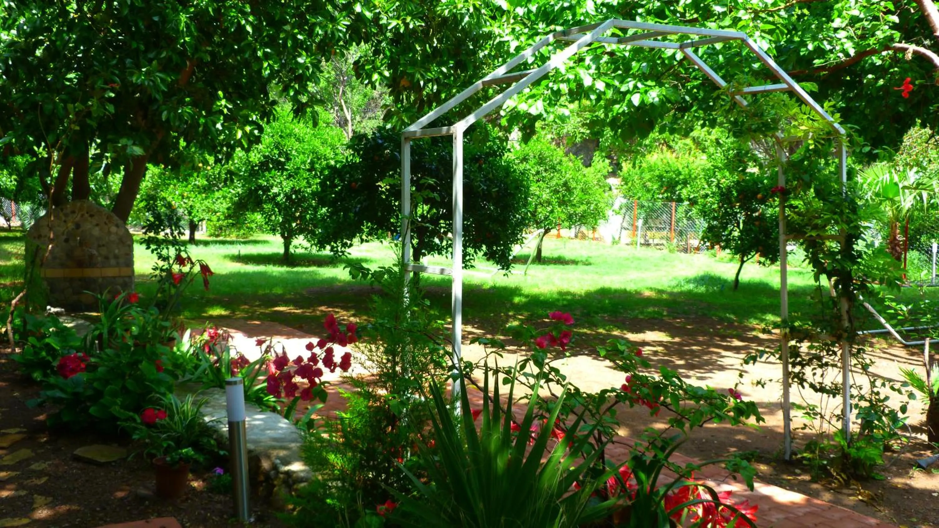 Facade/entrance in Simge Pension