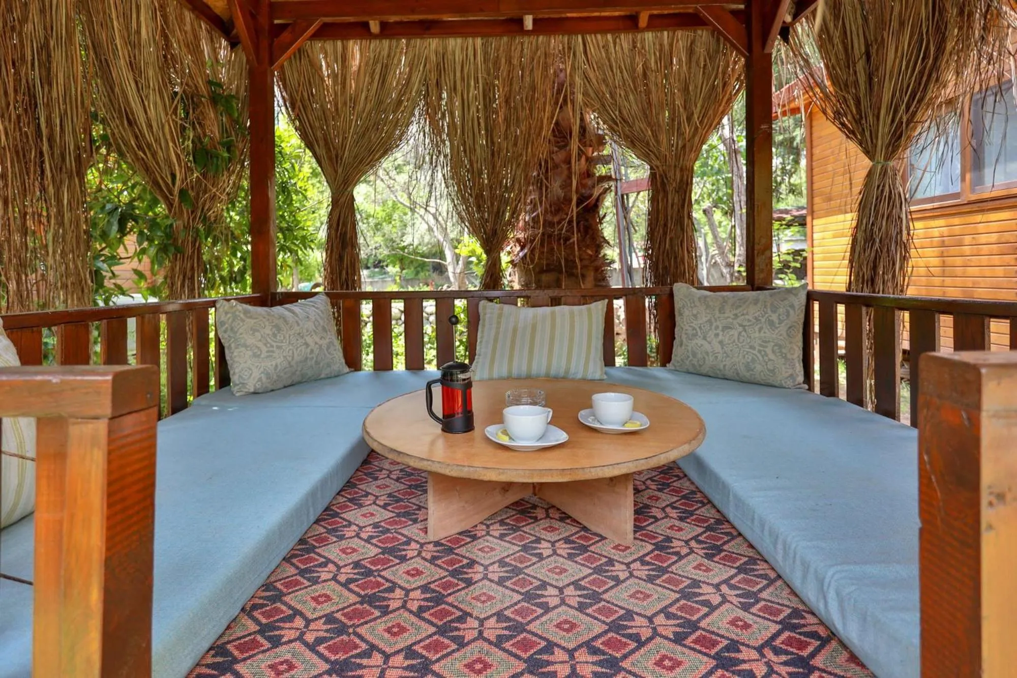 Garden in Simge Pension