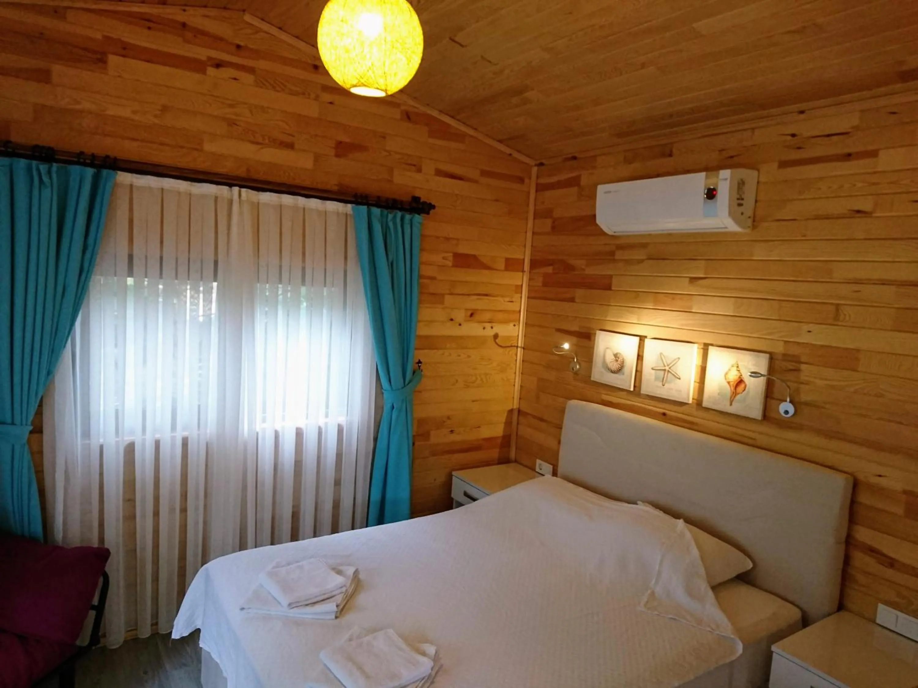 Bedroom in Simge Pension