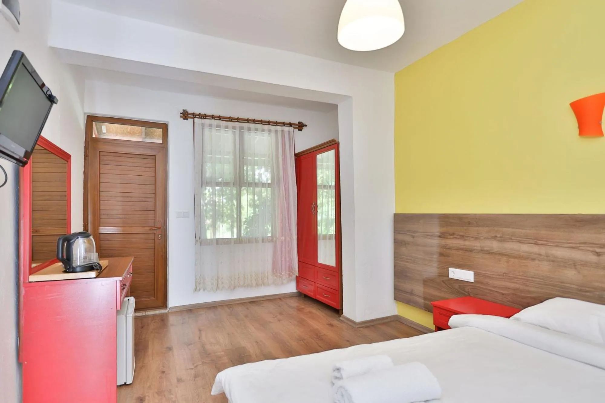 Bed in Simge Pension