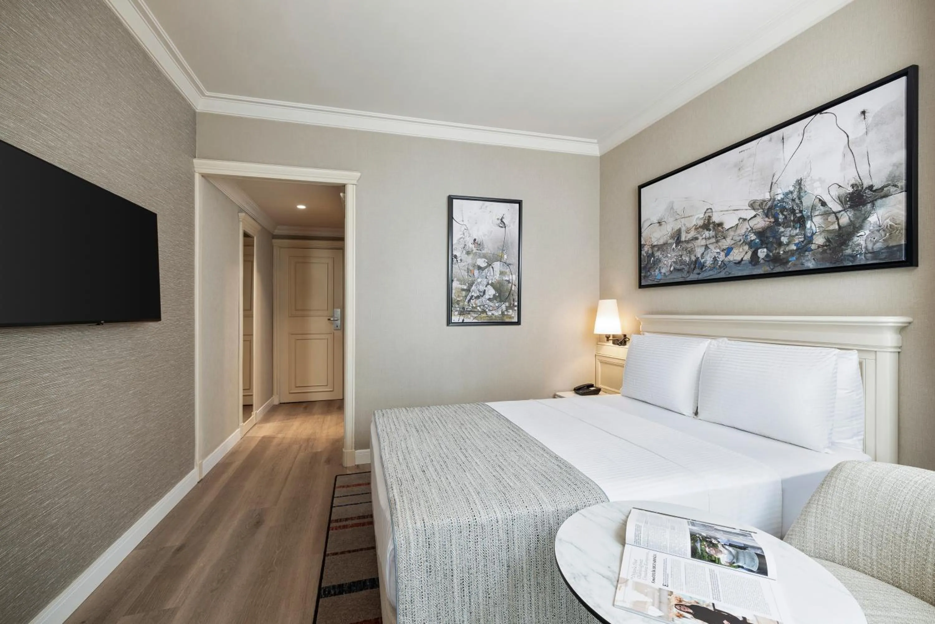 Photo of the whole room, Bed in Elite World Comfy Istanbul Taksim