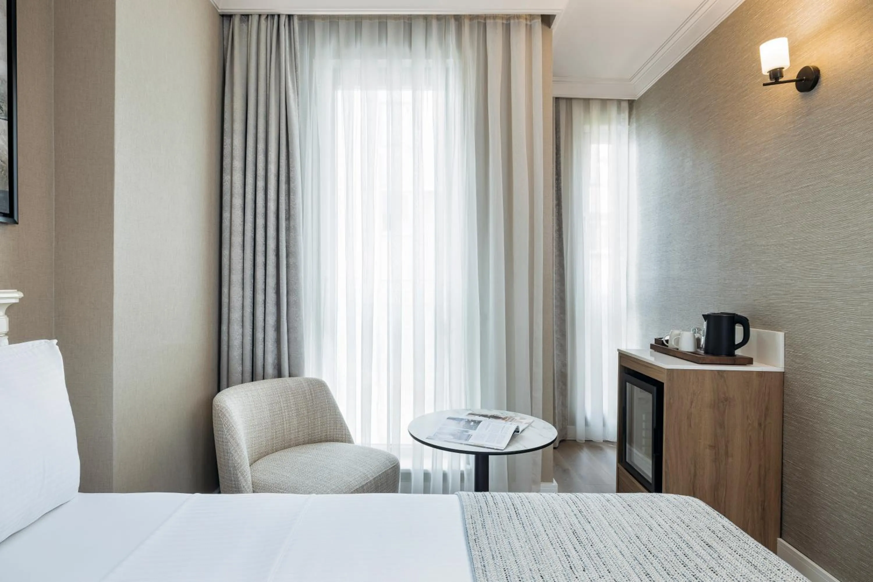 Coffee/tea facilities, Bed in Elite World Comfy Istanbul Taksim