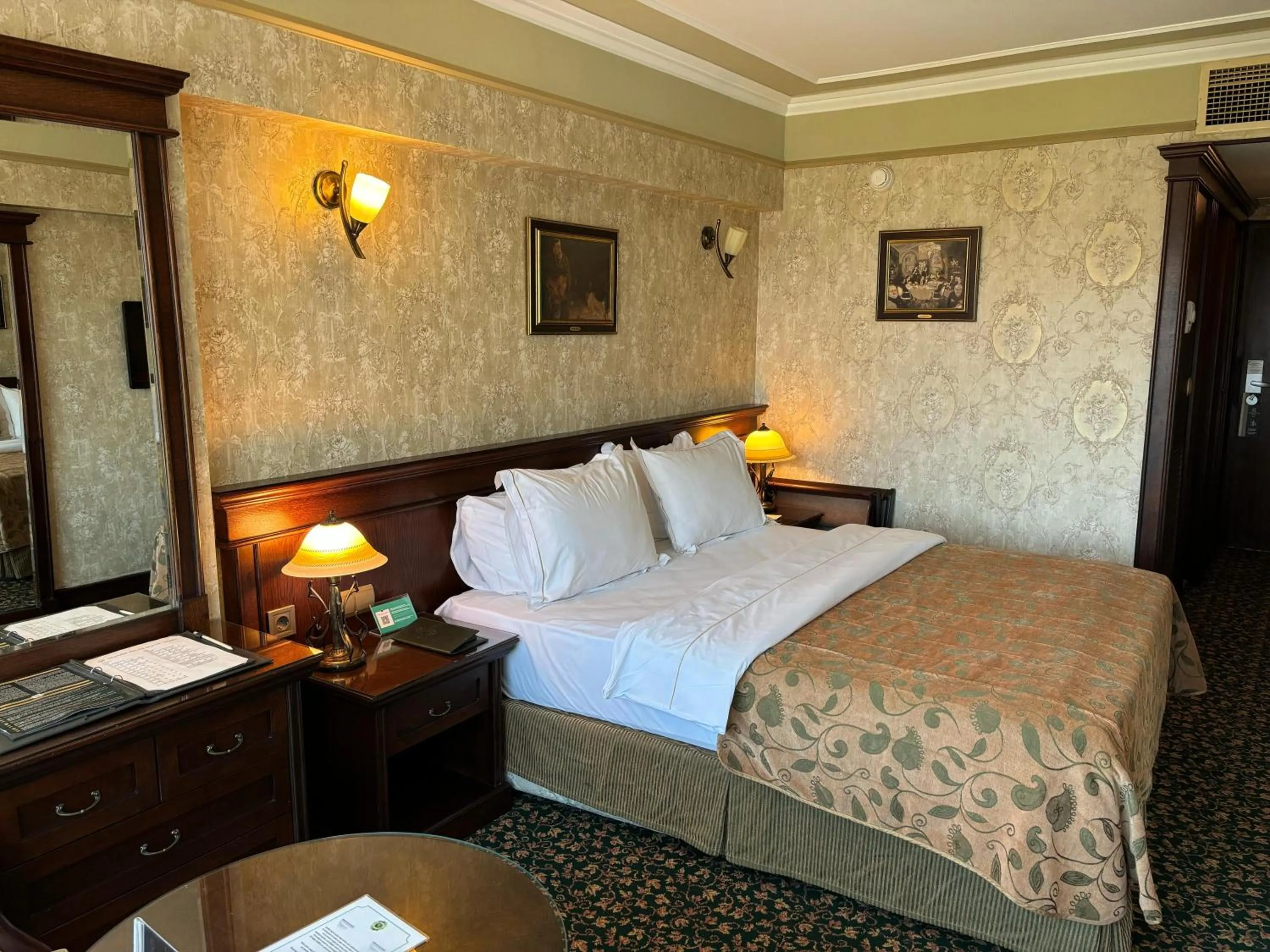 Bed in Germir Palas Hotel - Special Class