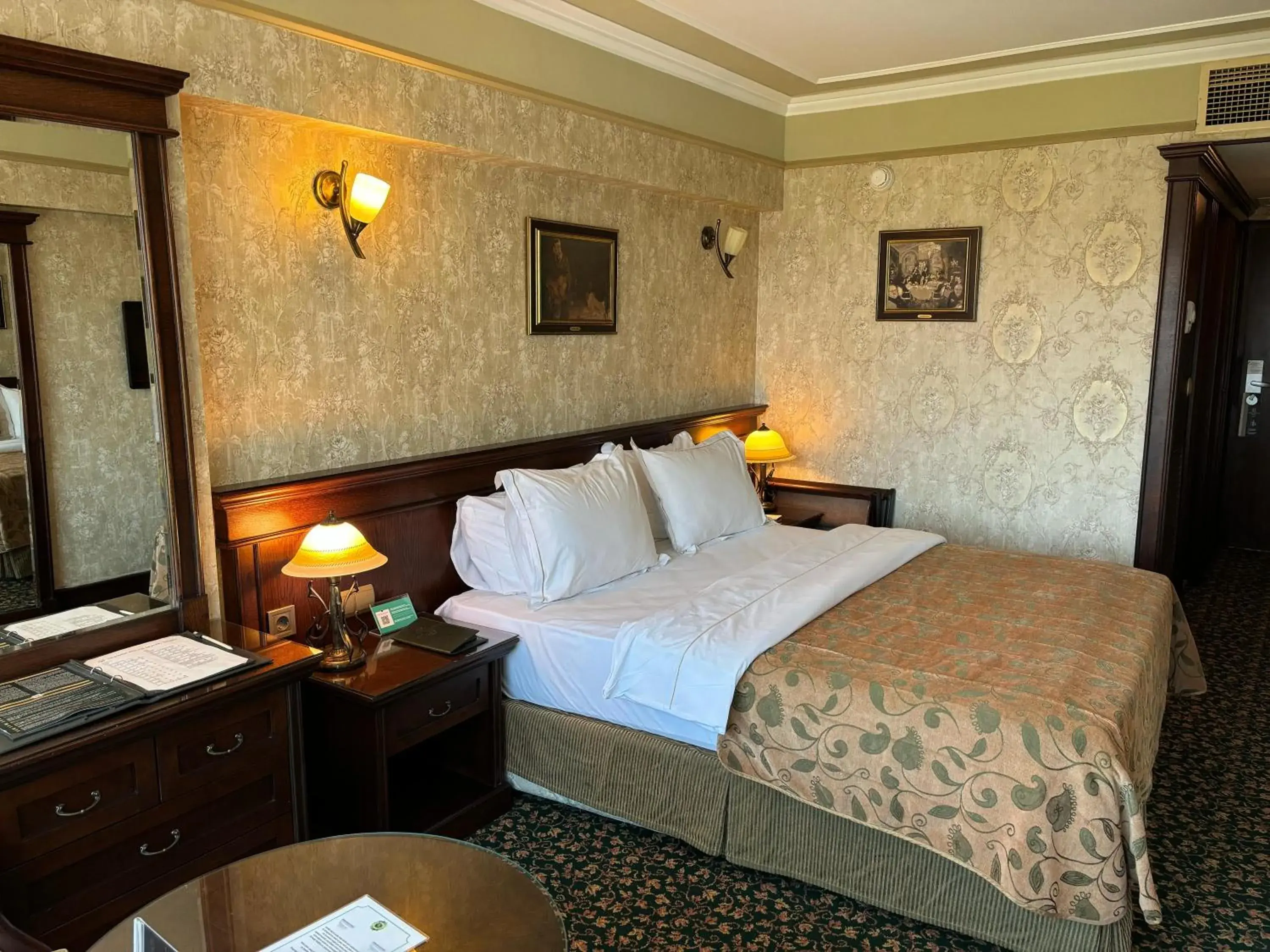 Deluxe Double Room in Germir Palas Hotel - Special Class Deluxe Double Room in Germir Palas Hotel - Special Class