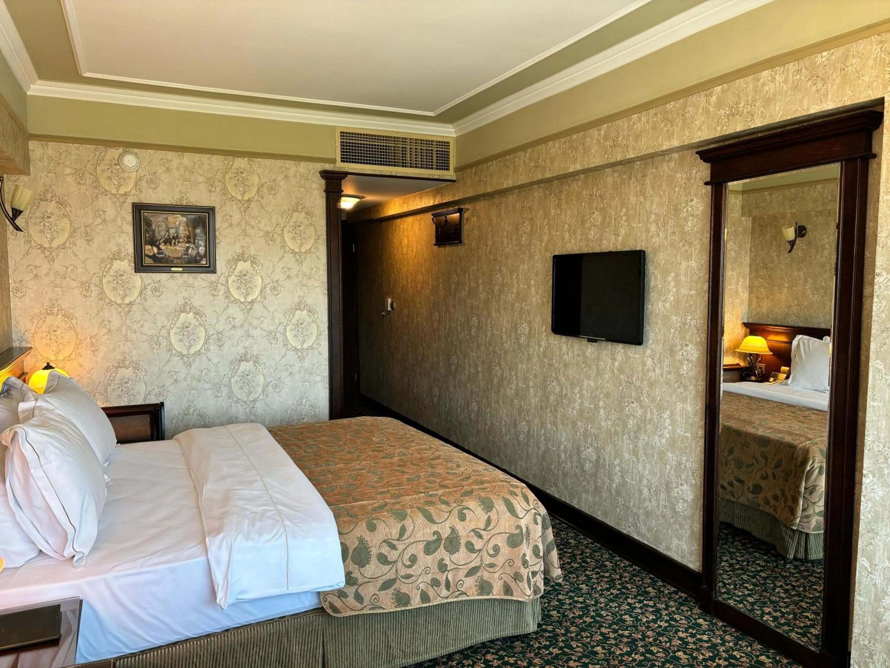 Bed in Germir Palas Hotel - Special Class