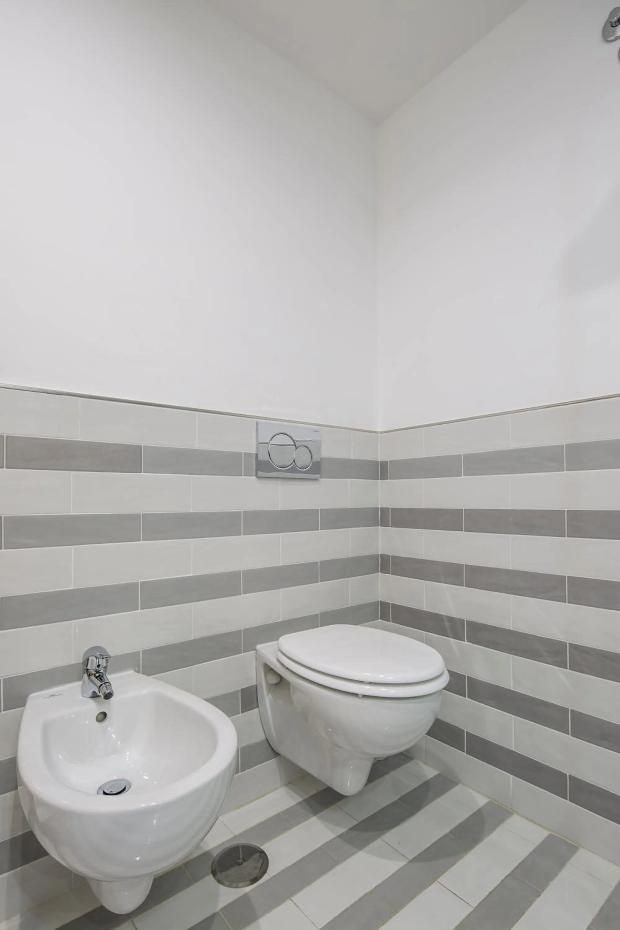 Bathroom in Flower Suites Sorrento