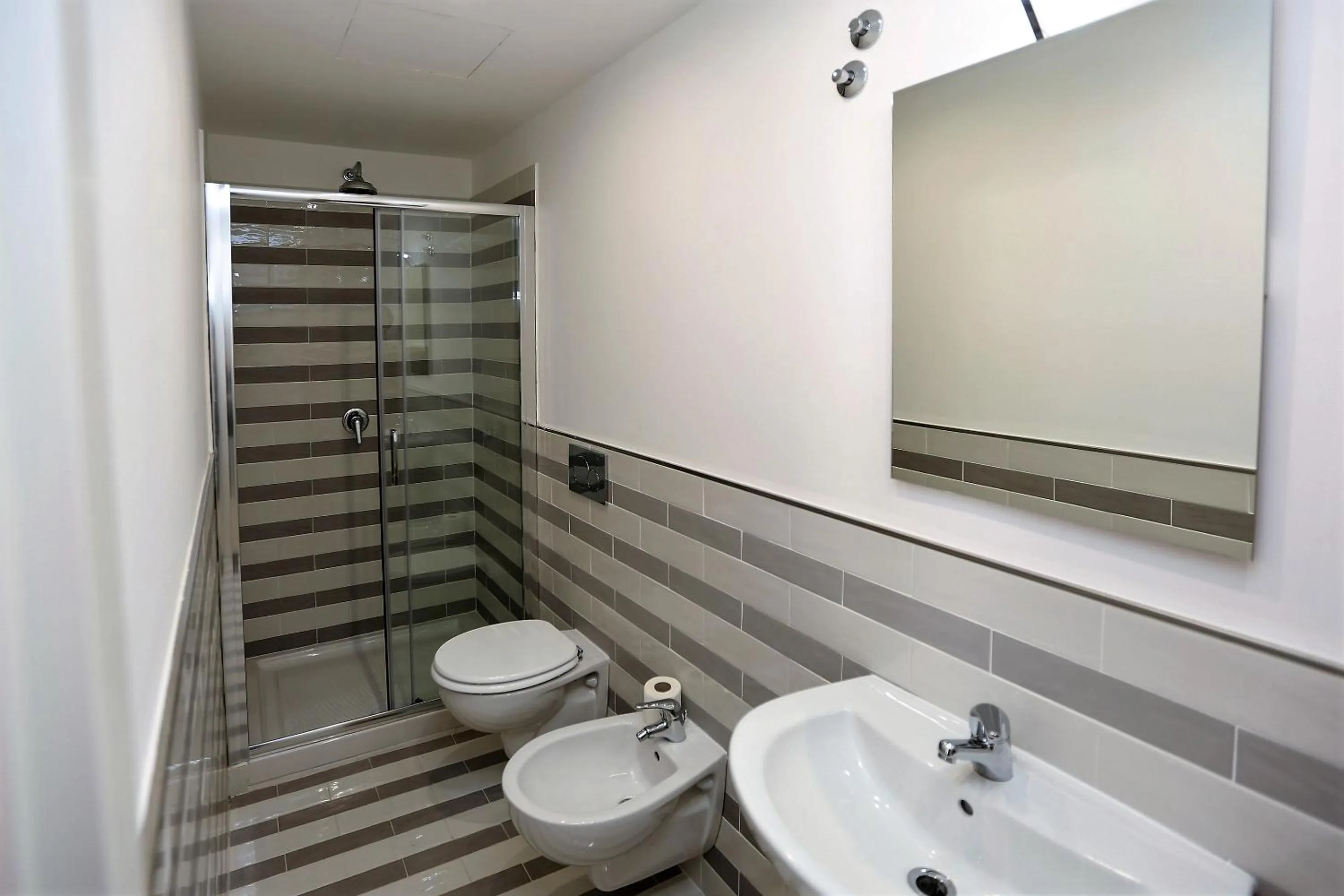 Bathroom in Flower Suites Sorrento