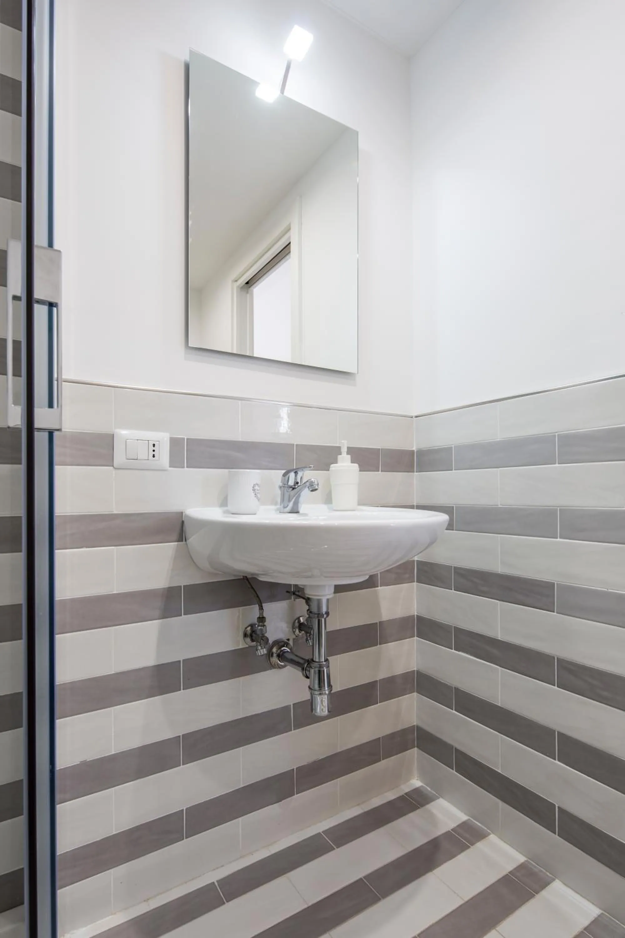 Bathroom in Flower Suites Sorrento