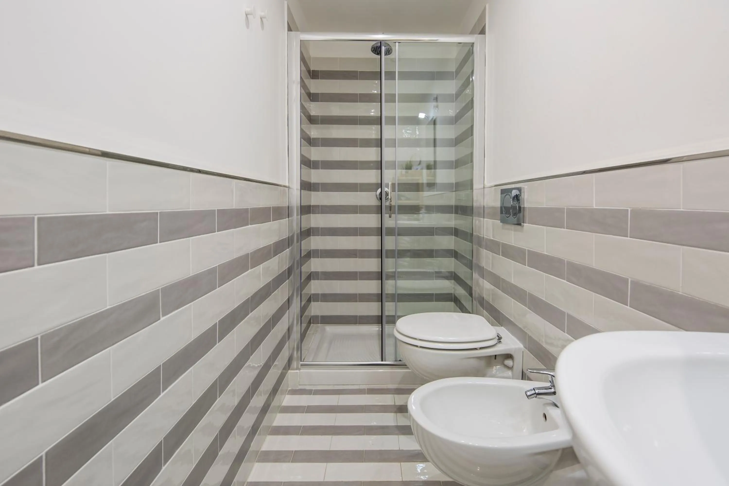 Bathroom in Flower Suites Sorrento