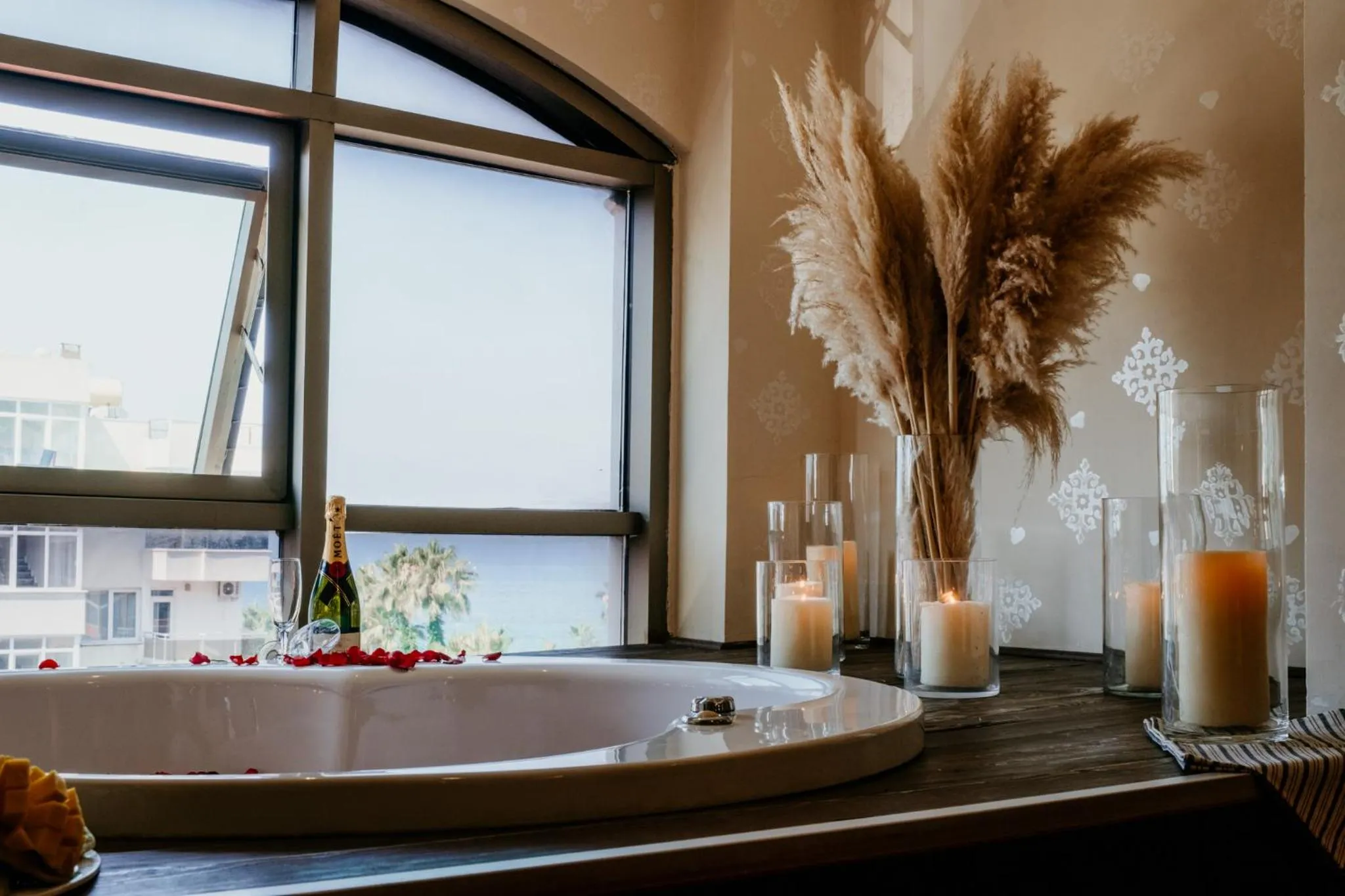 Tac Premier Hotel & Spa