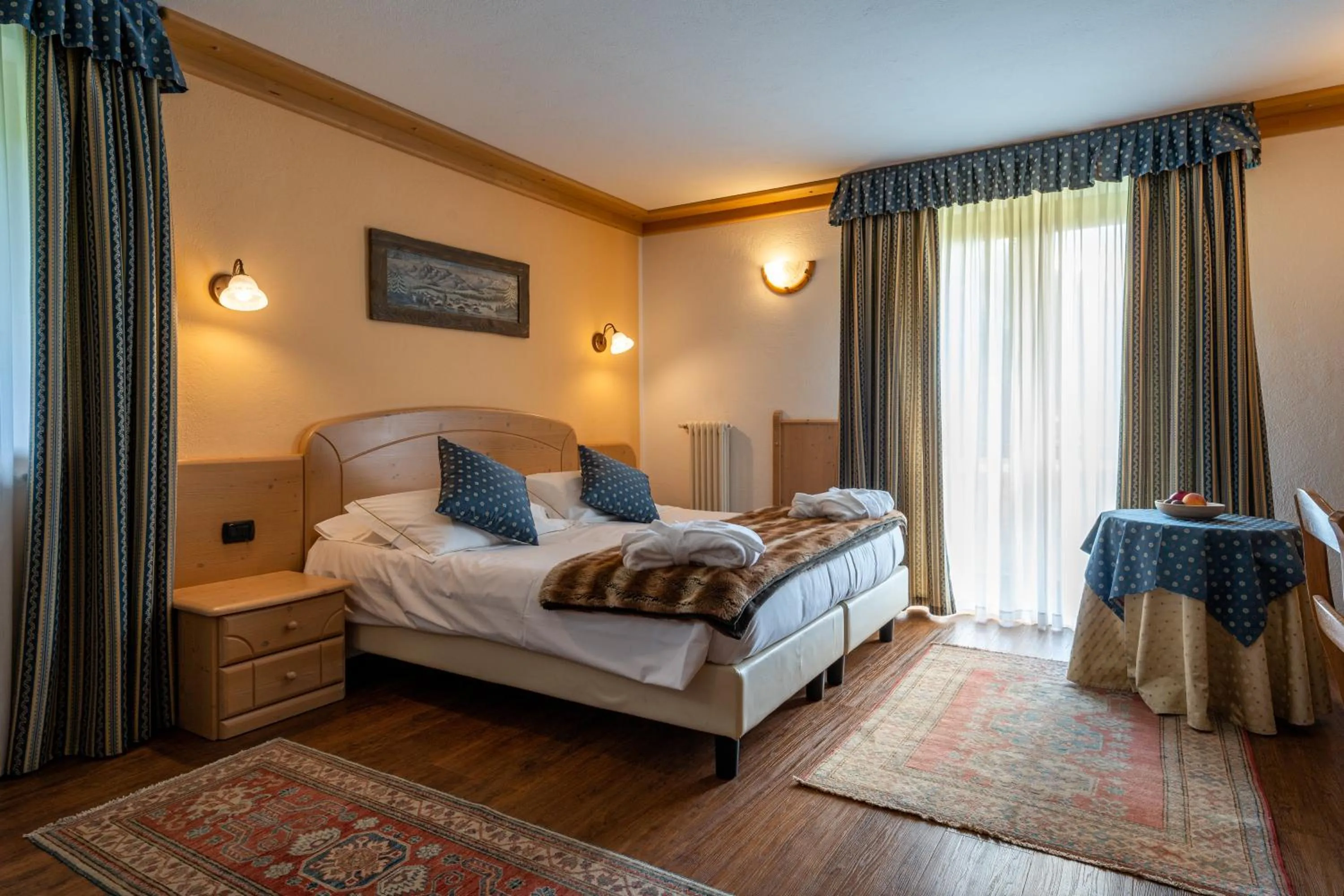 Bedroom, Bed in Lo Scoiattolo Hotel