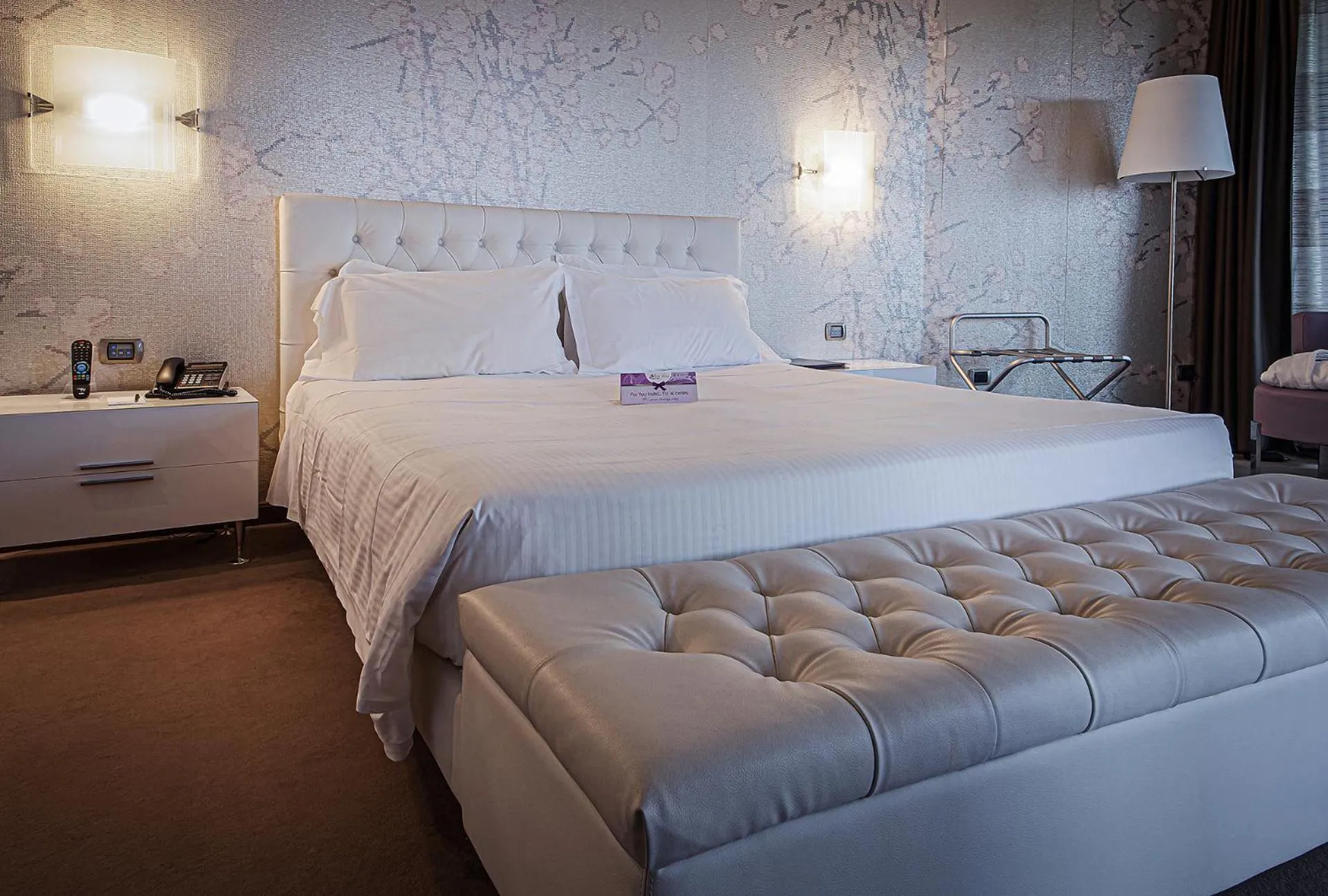 Bedroom, Bed in Hotel For You