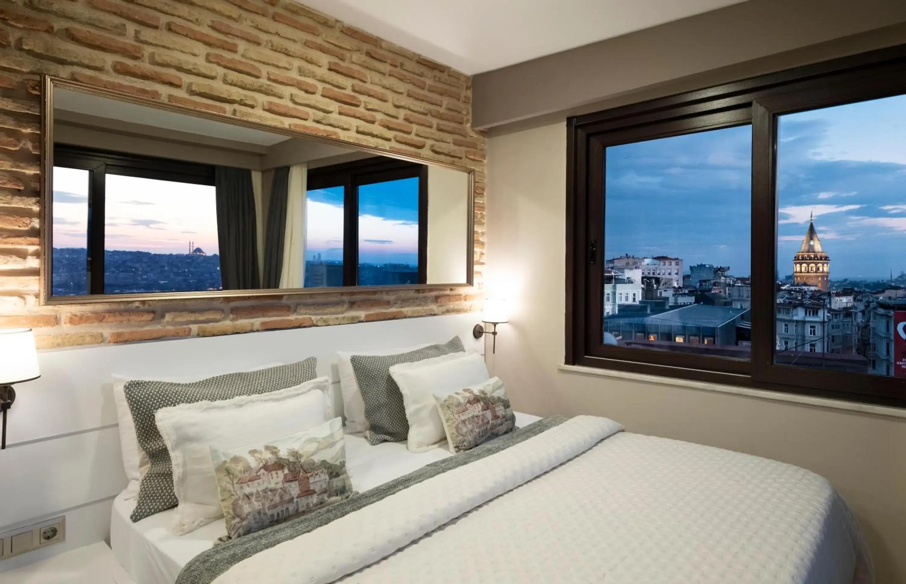 Bed in The Pera Hotel Bed in The Pera Hotel