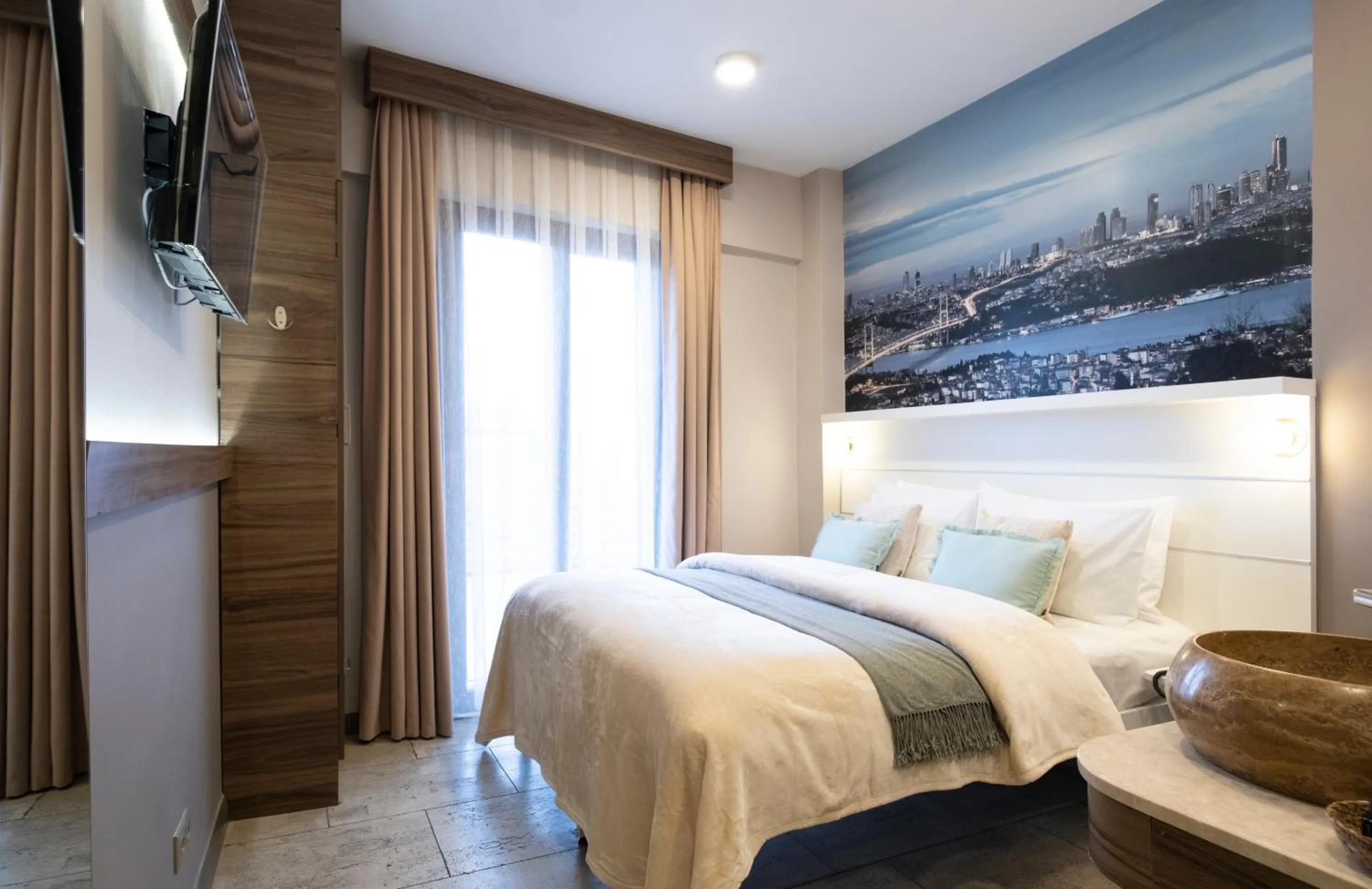 Bed in The Pera Hotel