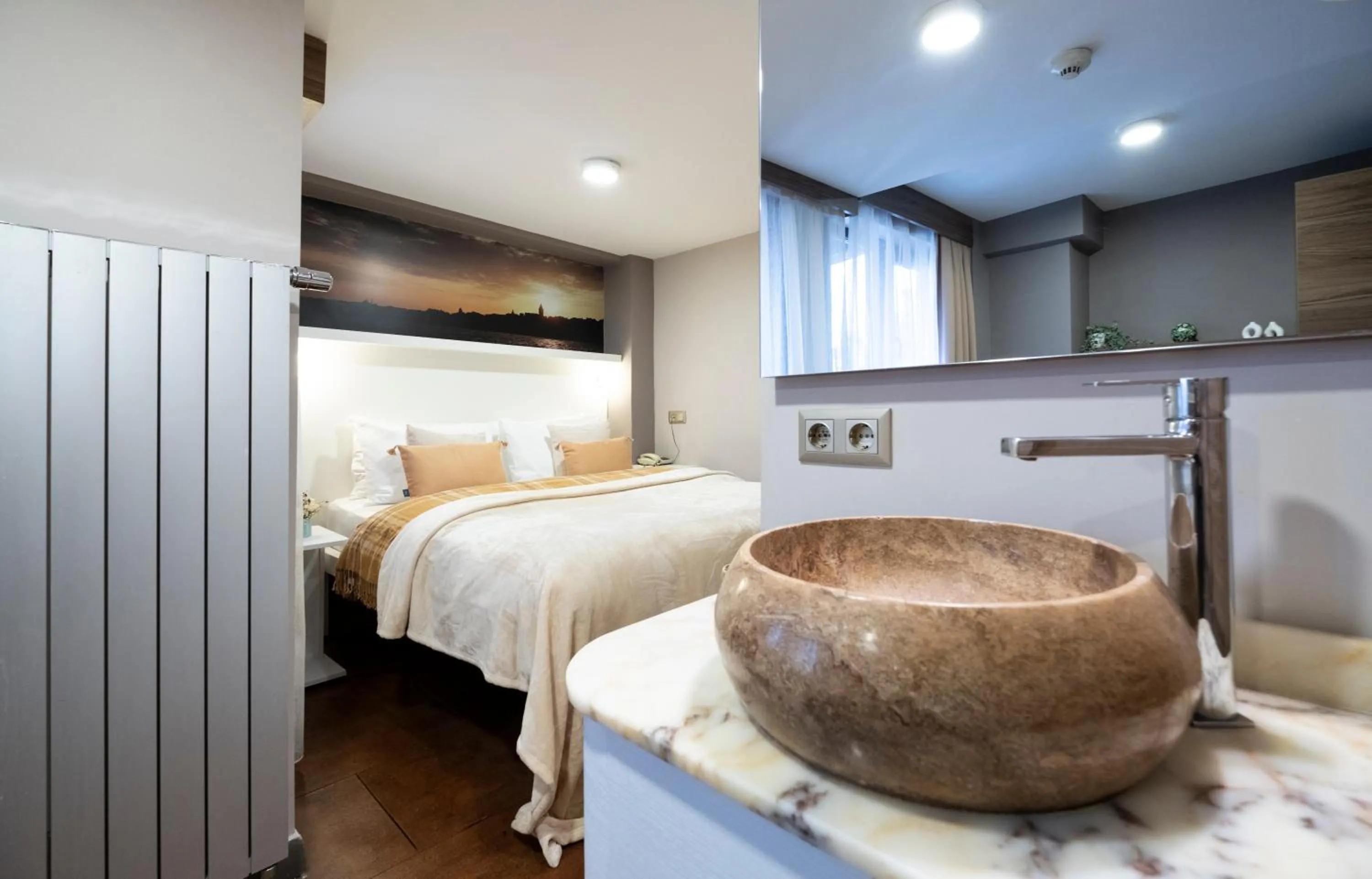 Bed in The Pera Hotel