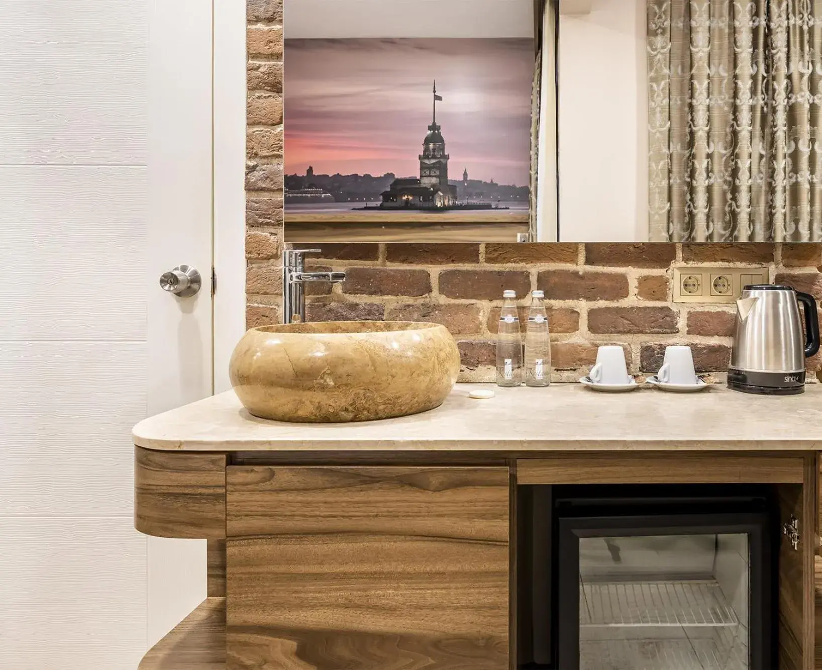 Coffee/tea facilities in The Pera Hotel Coffee/tea facilities in The Pera Hotel