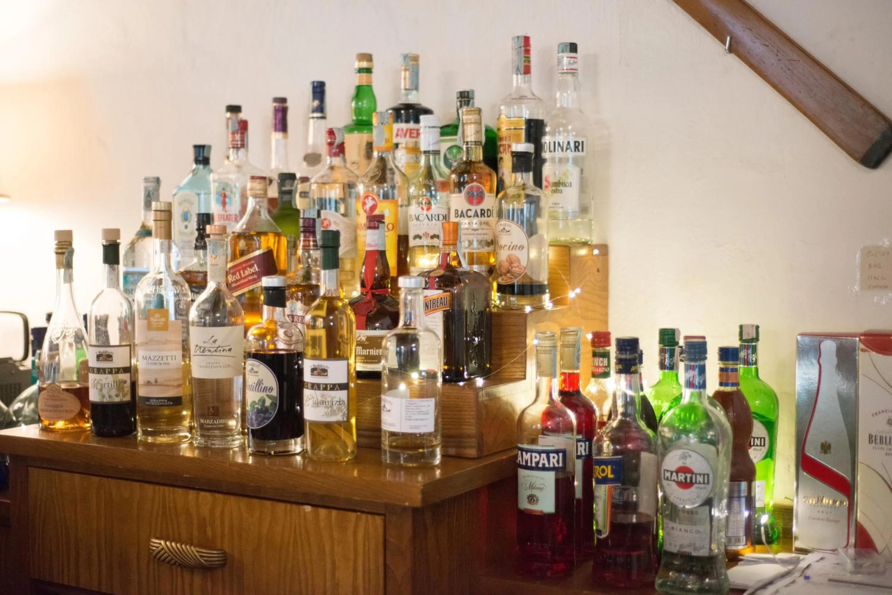 Lounge or bar in HG Abetone e Piramidi Resort