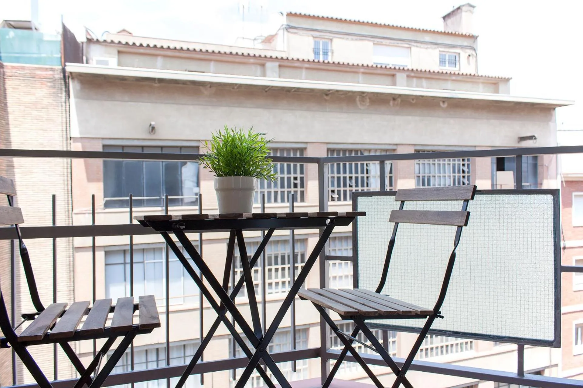 Property building in Flateli Roger 6