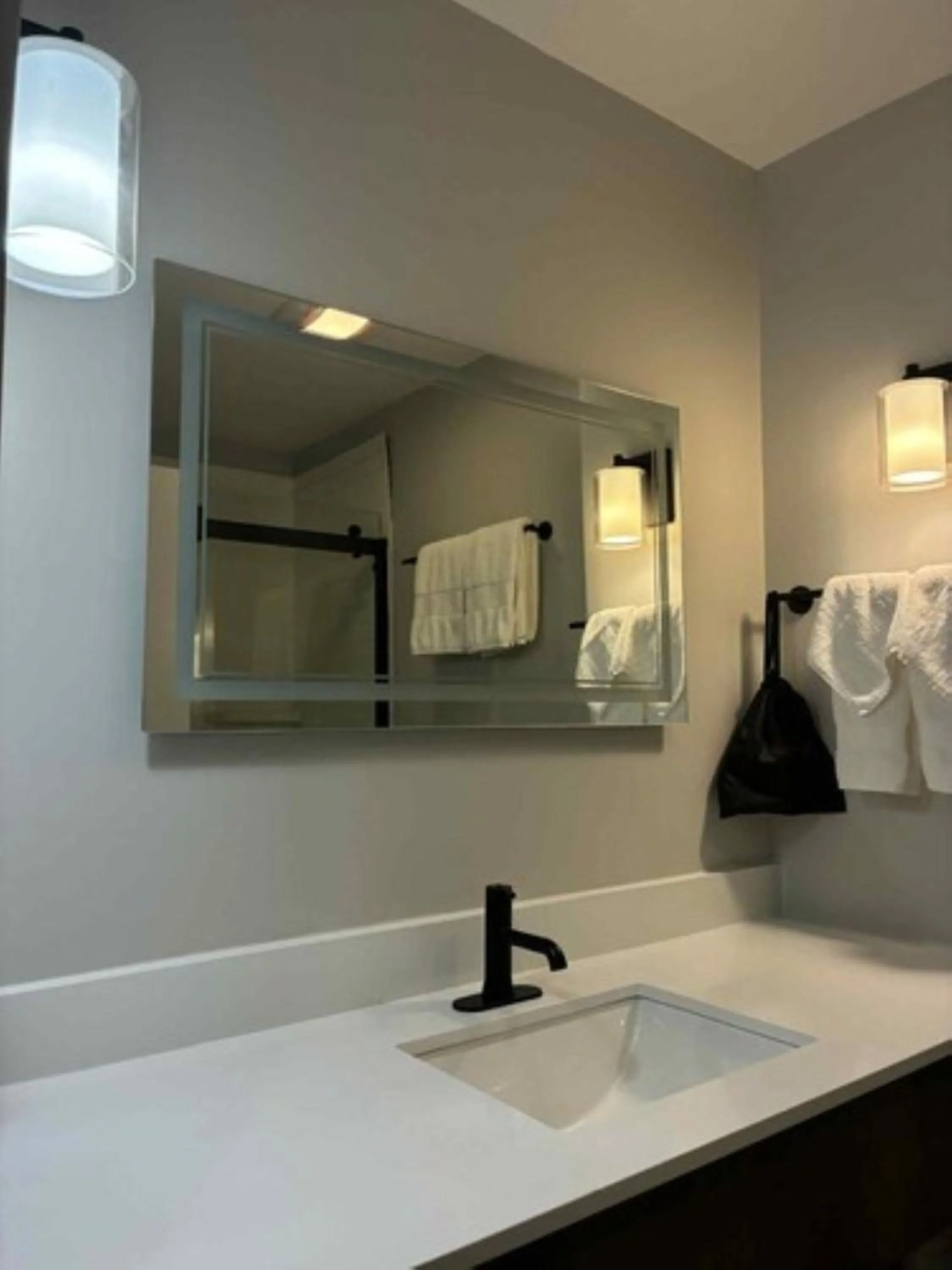 Bathroom in The Bridges Hotel