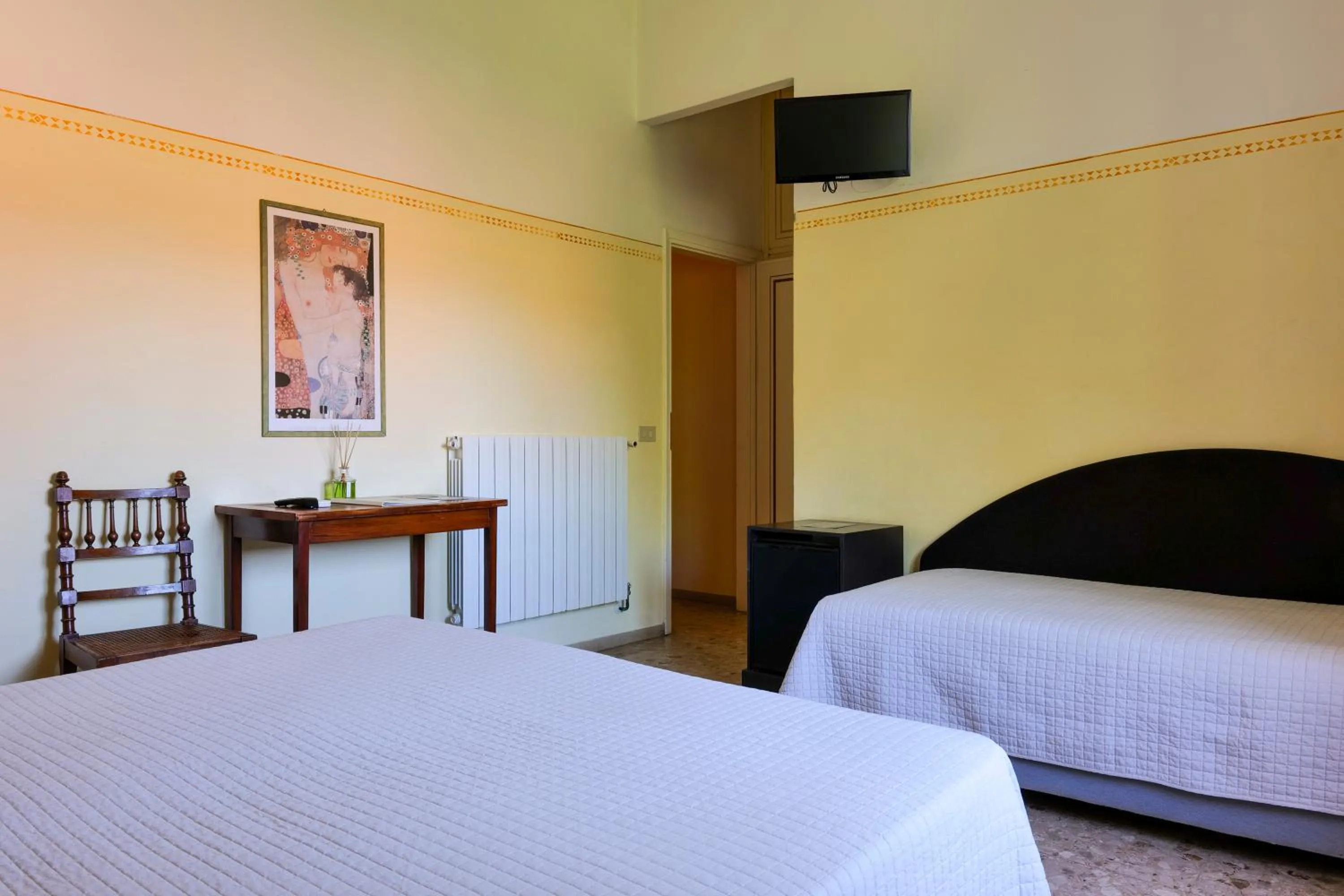 Bed in Hotel Club i Pini - Residenza d'Epoca in Versilia