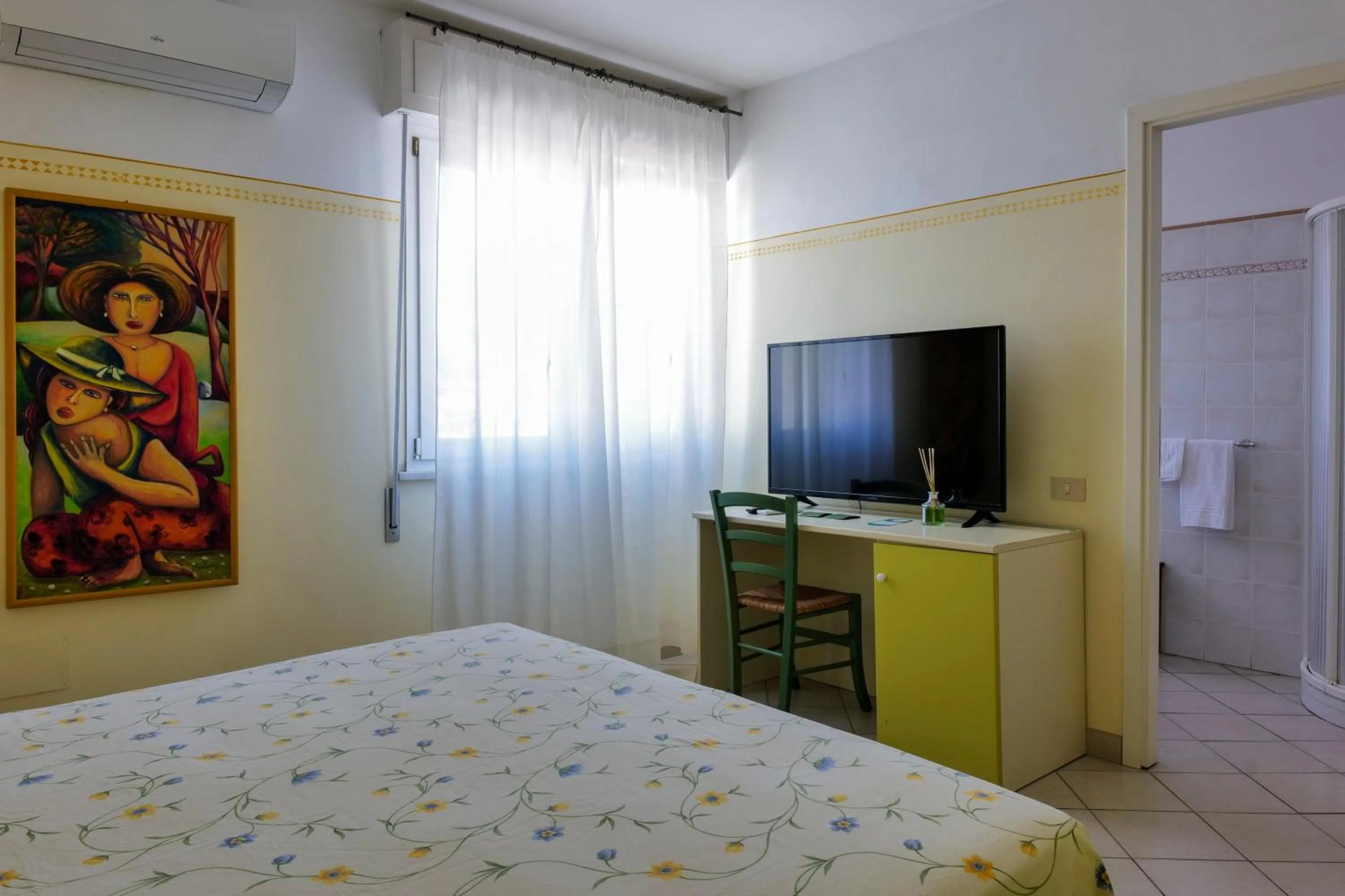 Bed in Hotel Club i Pini - Residenza d'Epoca in Versilia