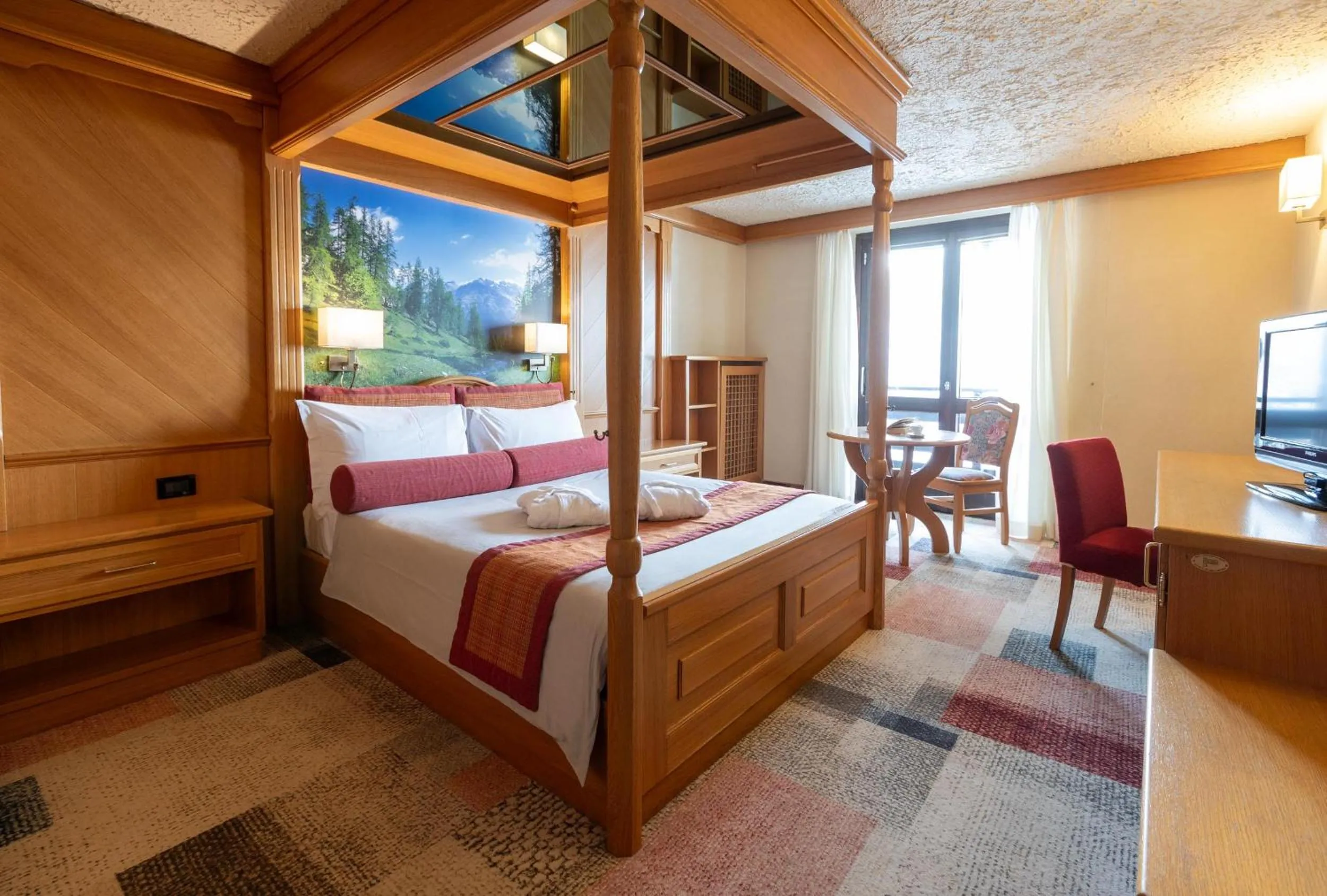 Bedroom, Bed in Hotel Intermonti