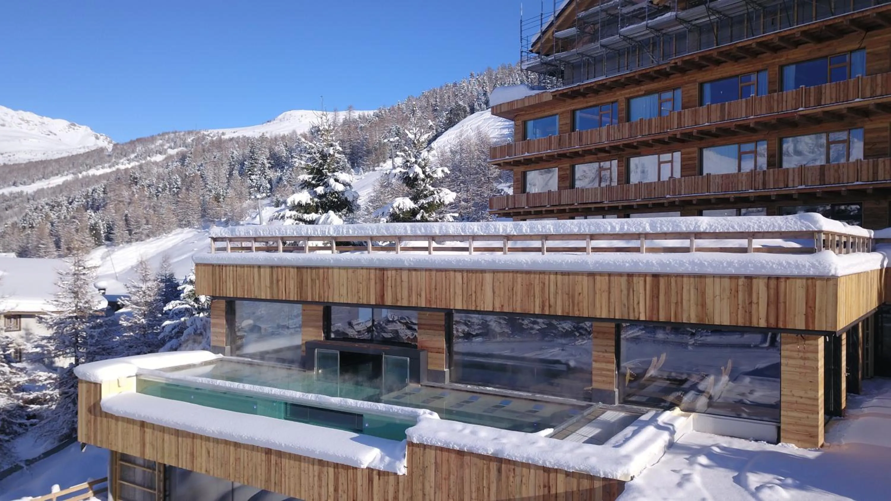 Property building in Alpen Resort Bivio