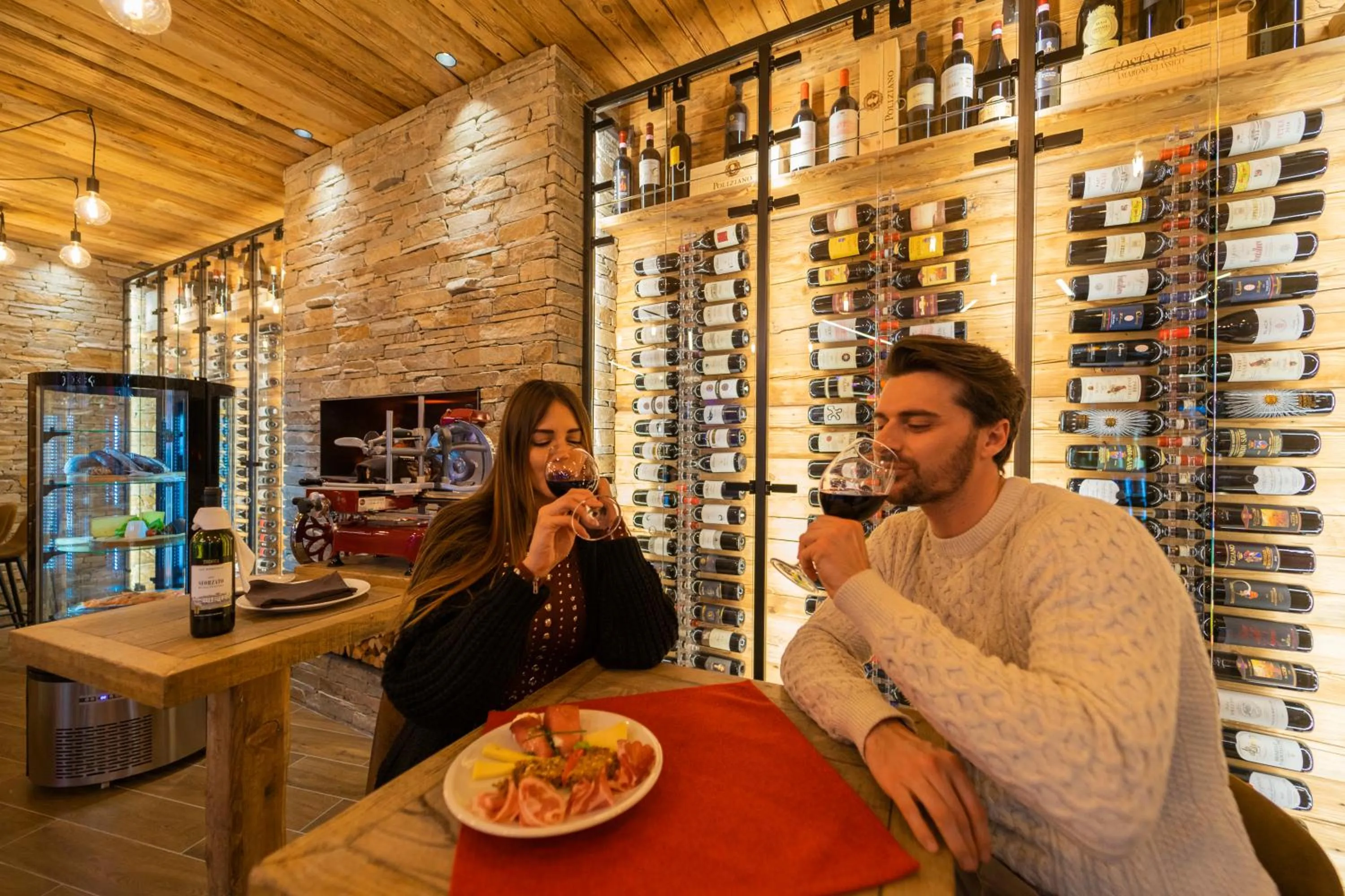 Restaurant/places to eat in Alpen Resort Bivio