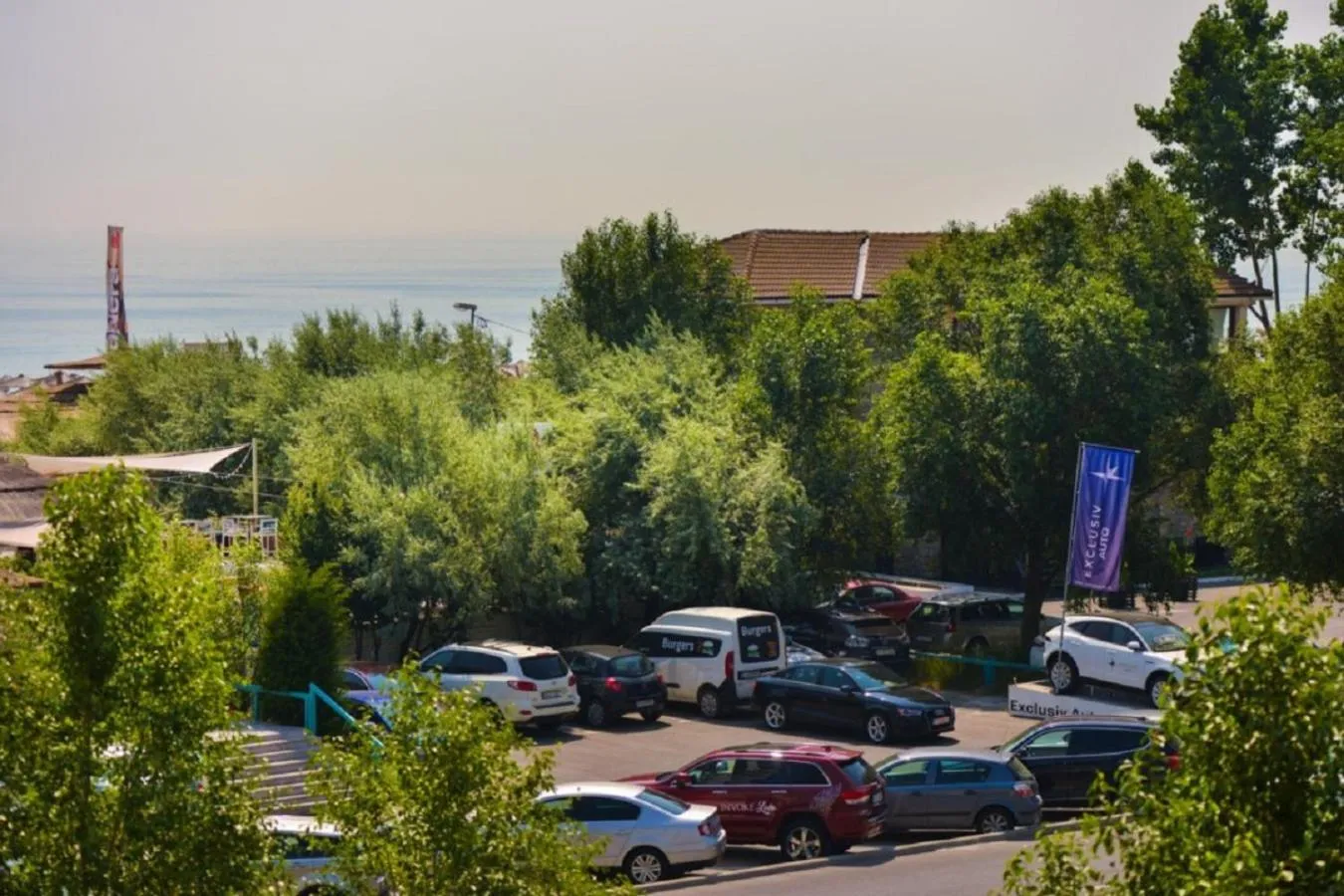 Restaurant/places to eat in Apartament studio Summerland Mamaia