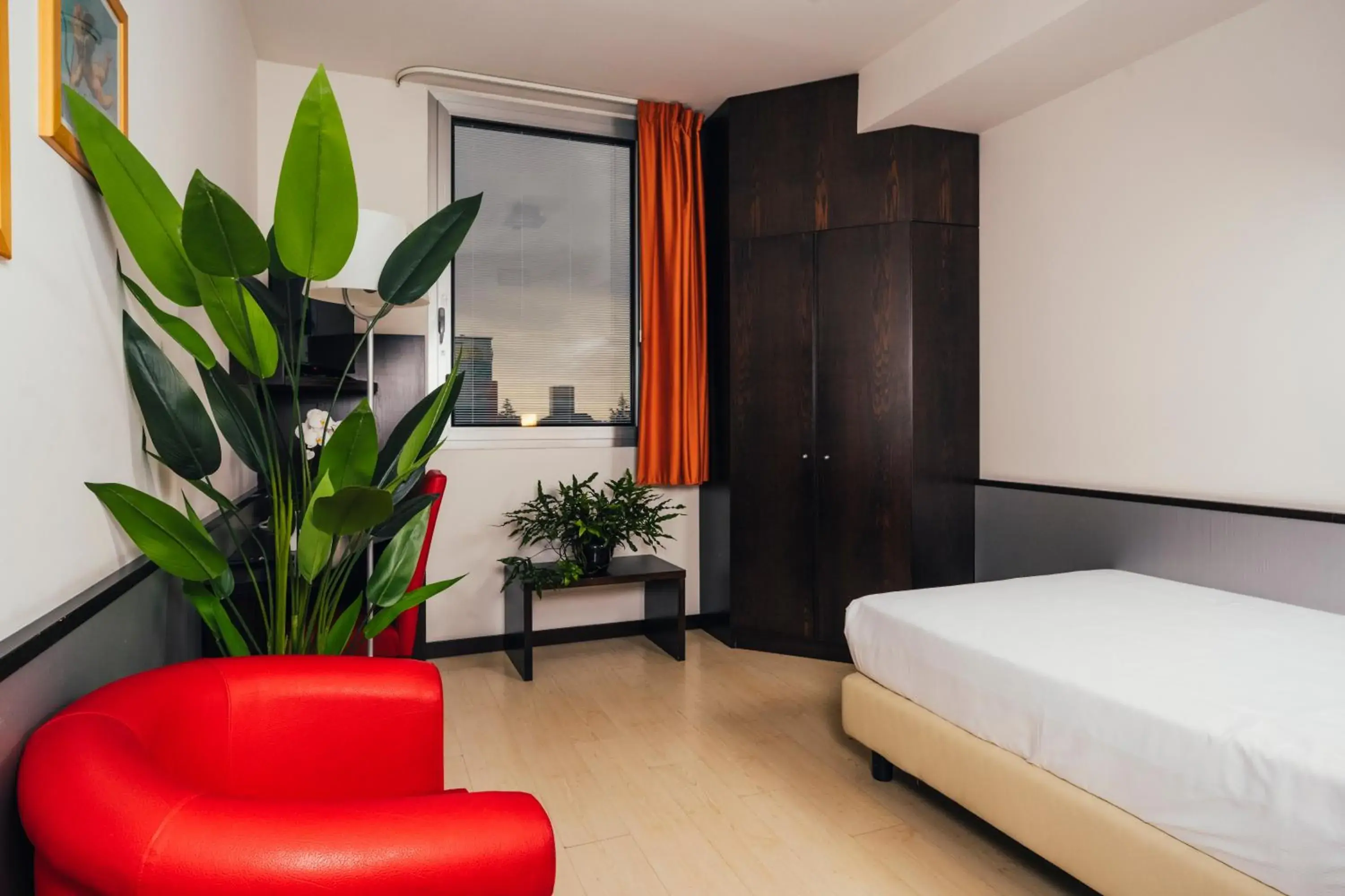 Bed in Euro Hotel Bed in Euro Hotel