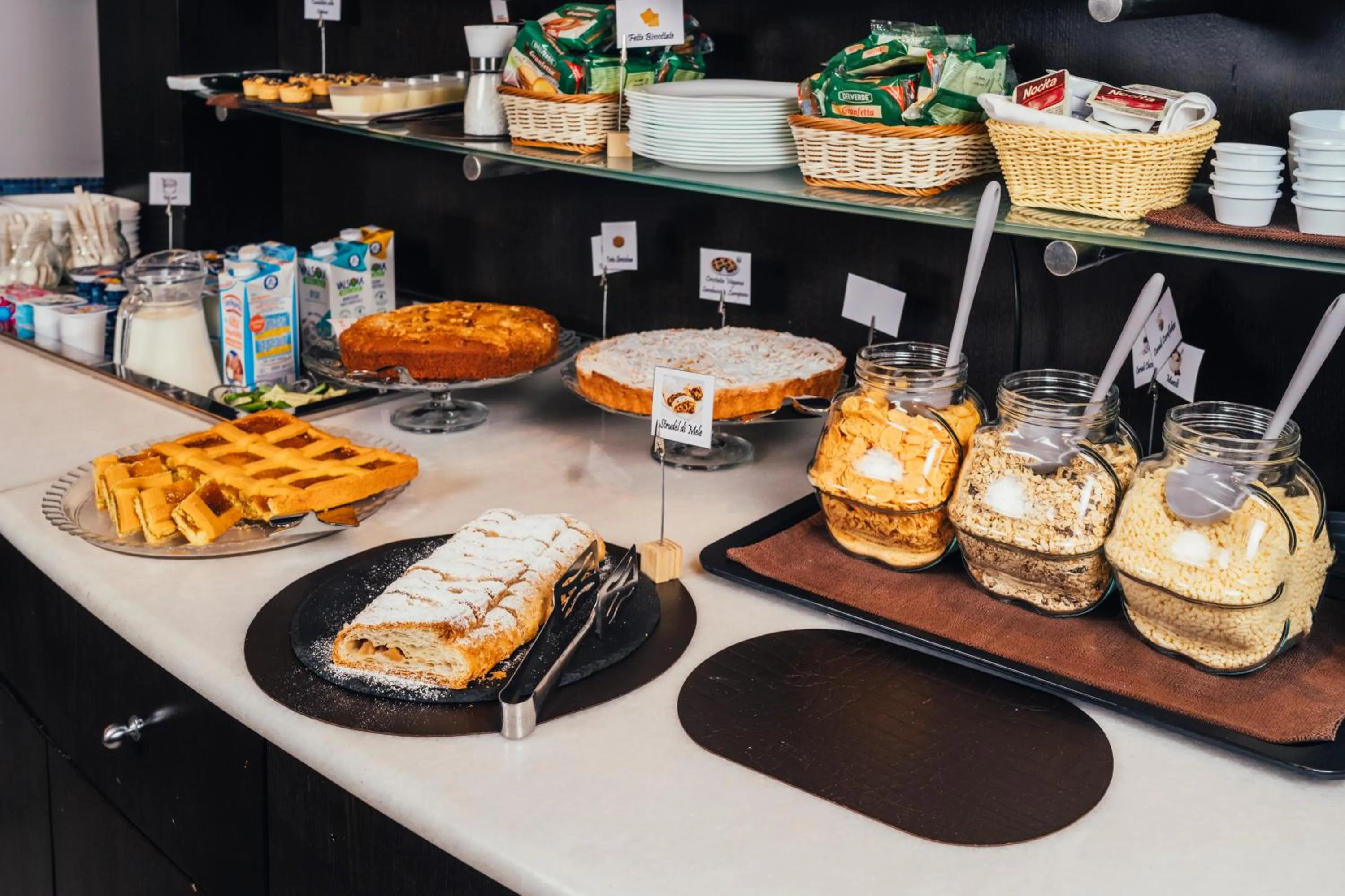 Breakfast in Euro Hotel