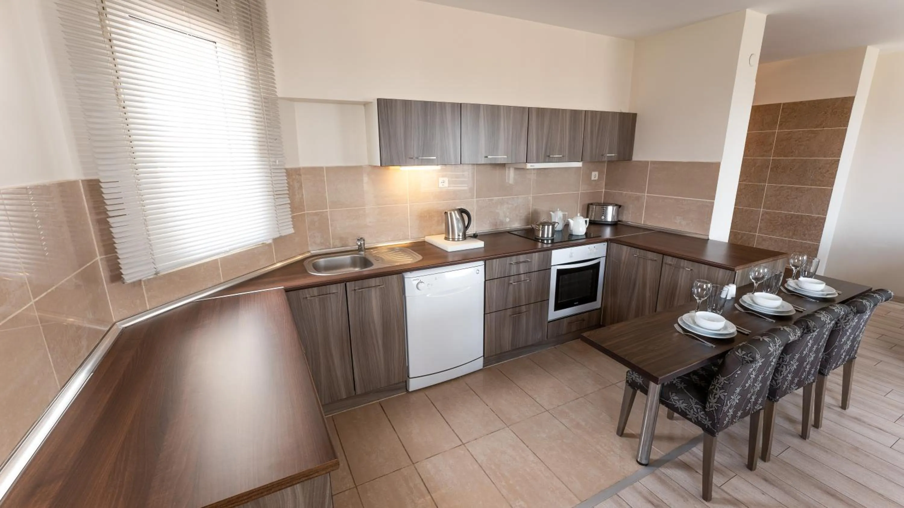 Kitchen or kitchenette in The Marmara Suadiye Residence