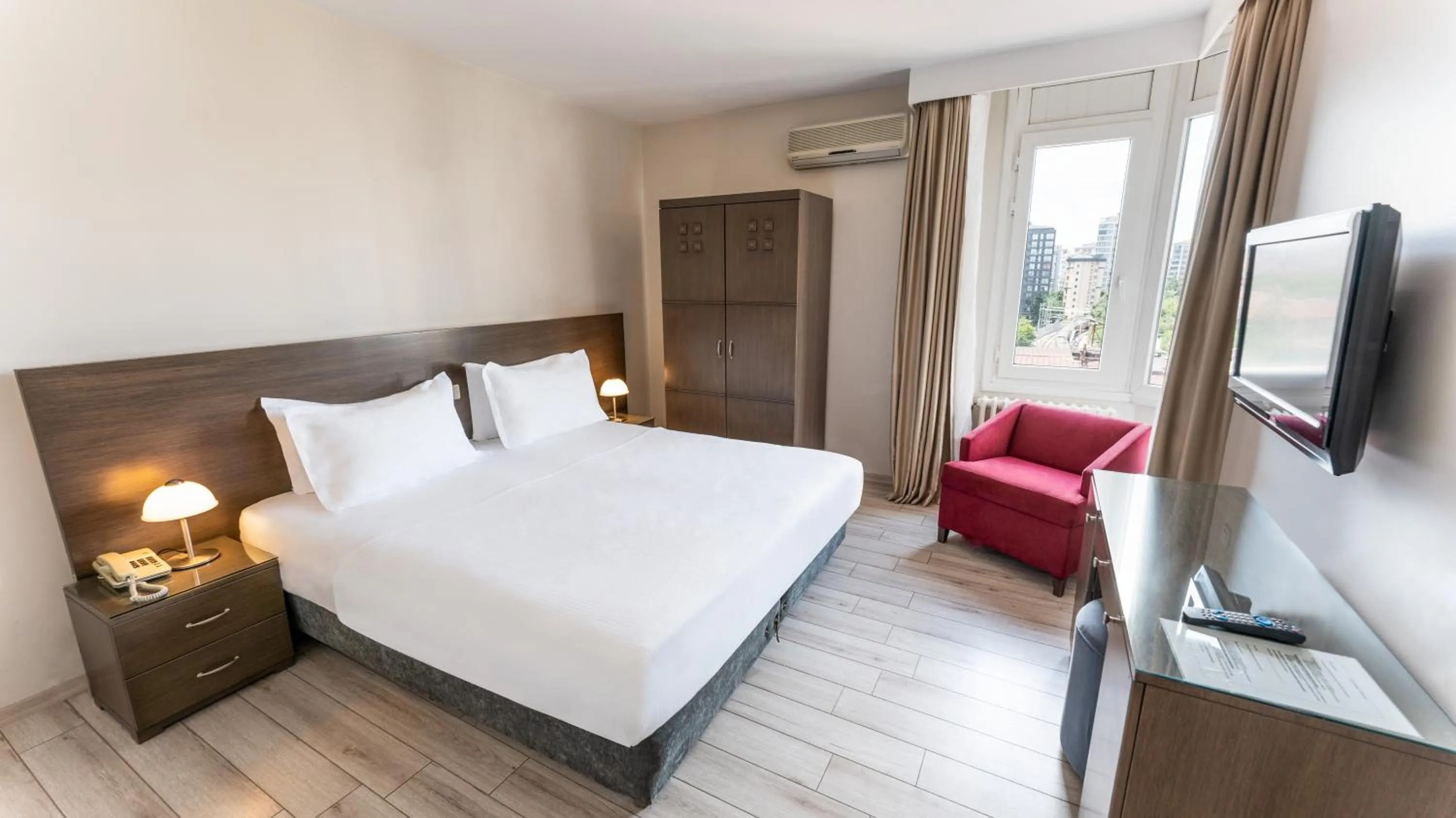 Bed in The Marmara Suadiye Residence