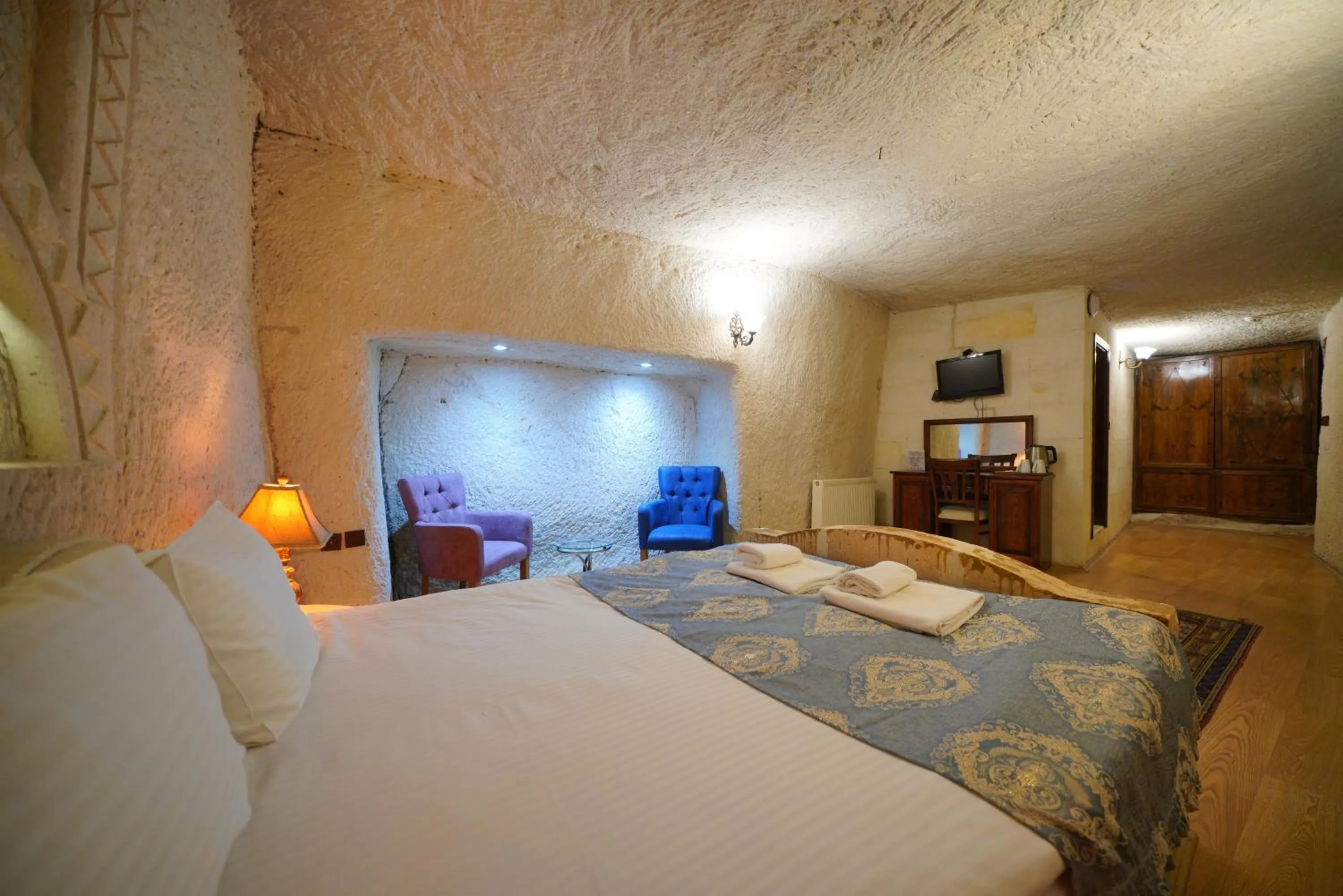 Photo of the whole room in Asteria Cave Hotel
