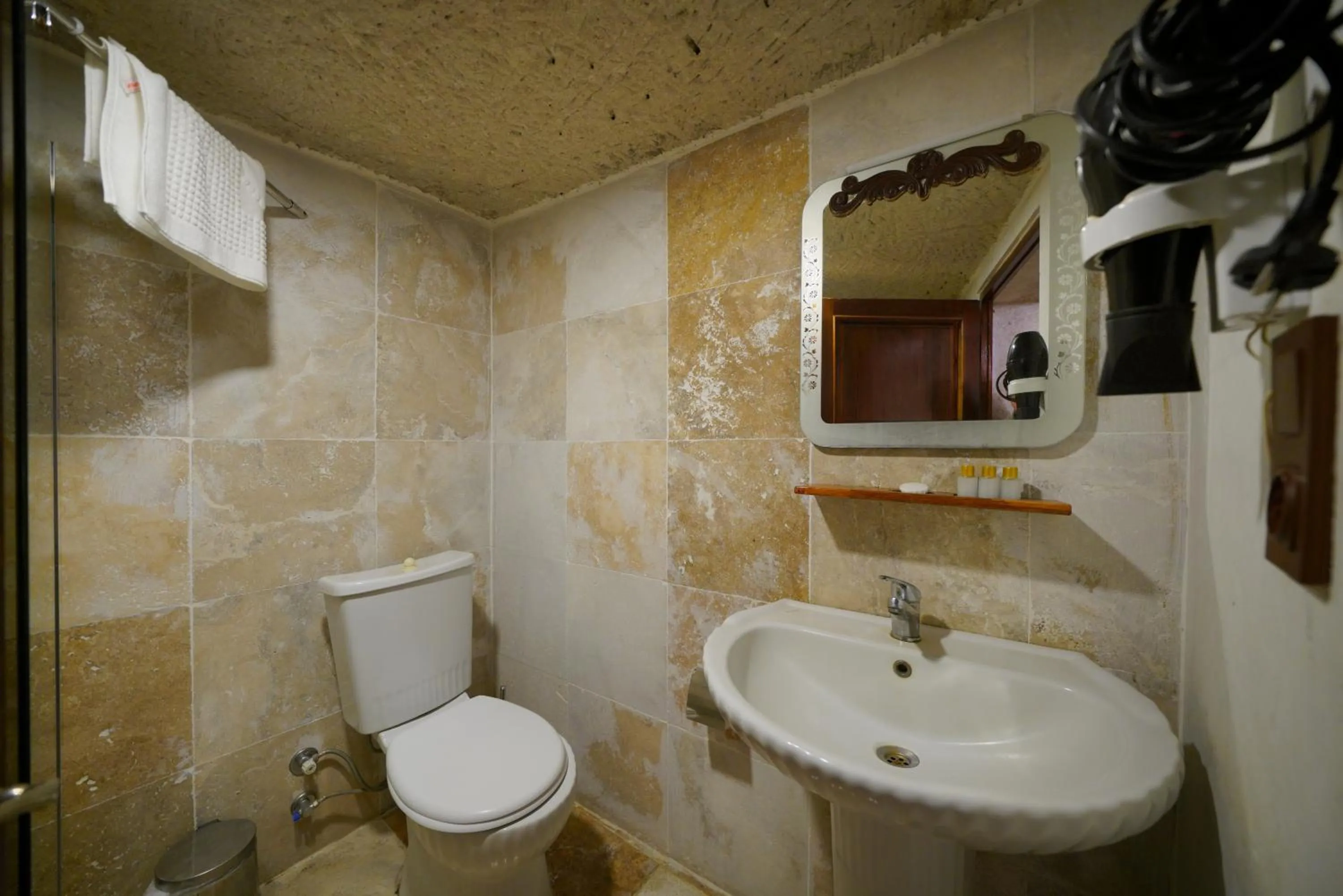 Bathroom in Asteria Cave Hotel