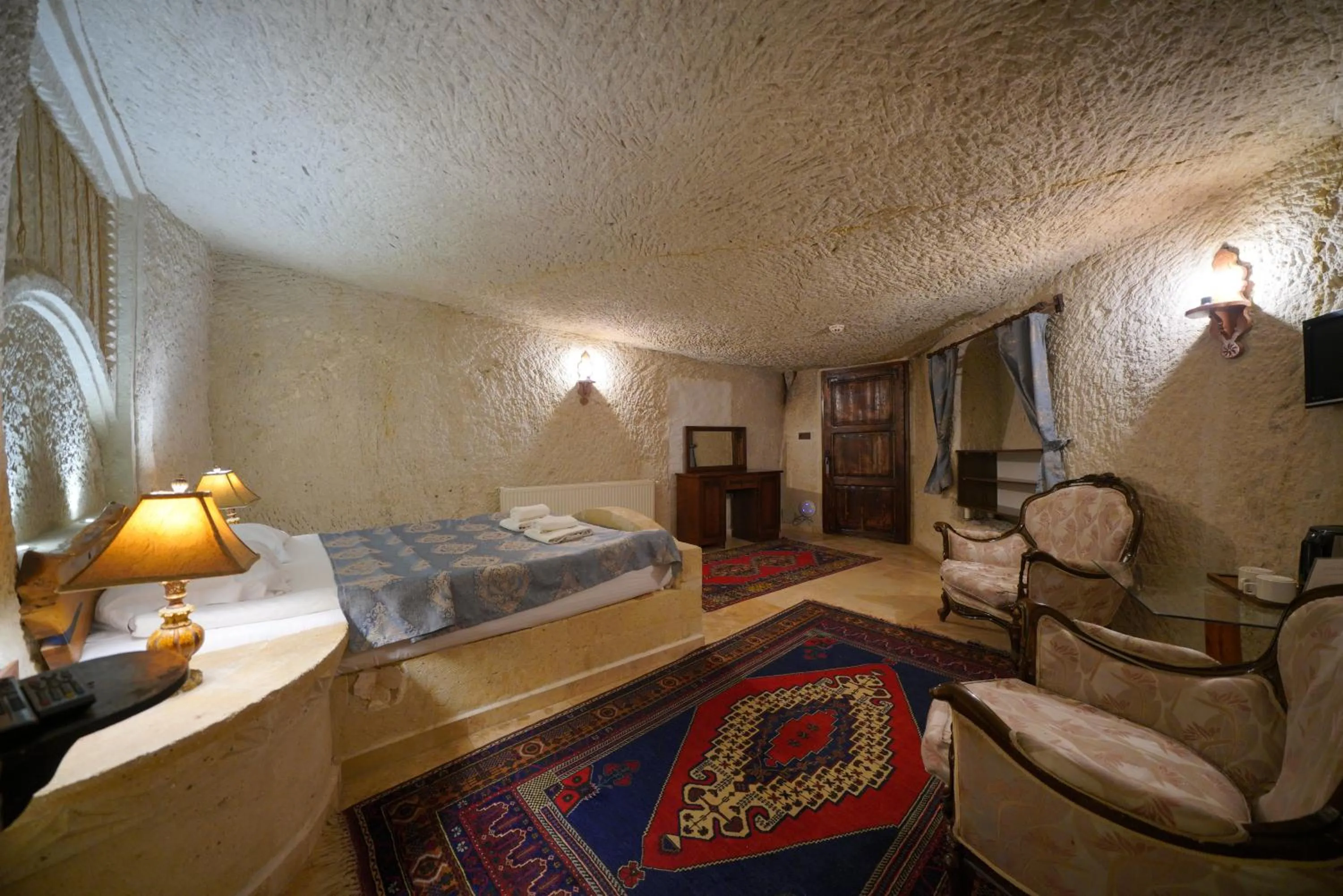 Photo of the whole room in Asteria Cave Hotel