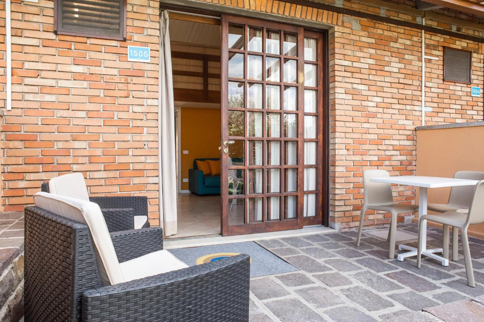 Facade/entrance in Club del Sole Desenzano Boutique Resort