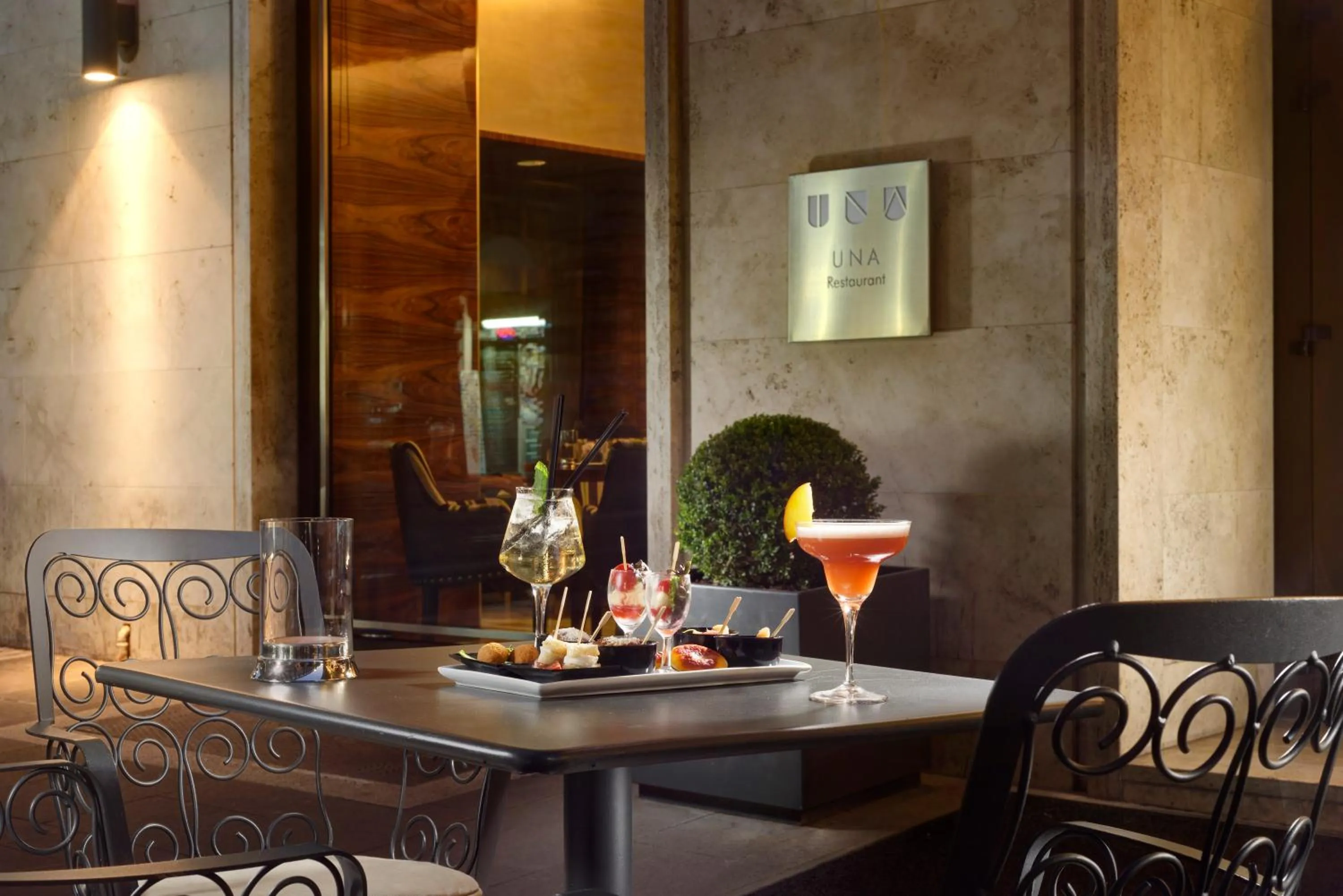 Property building in UNA Hotels Decò Roma