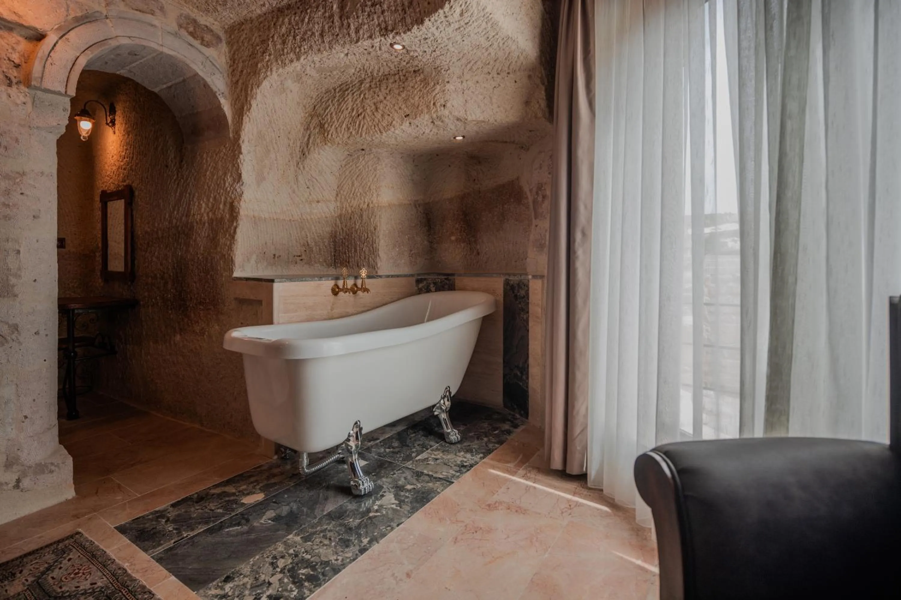 Bath in Aydinli Cave Hotel