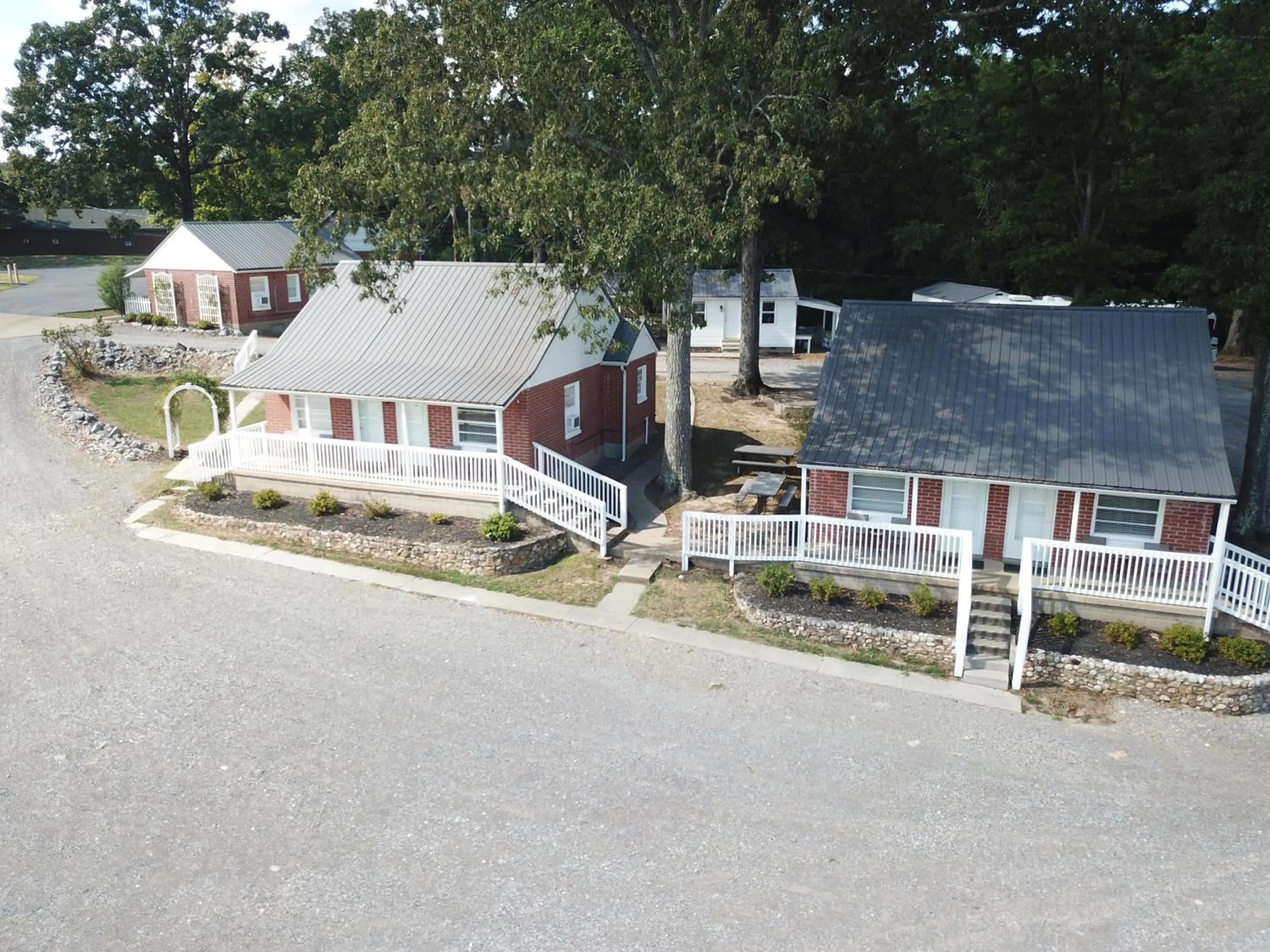 Property building in Early American Motel