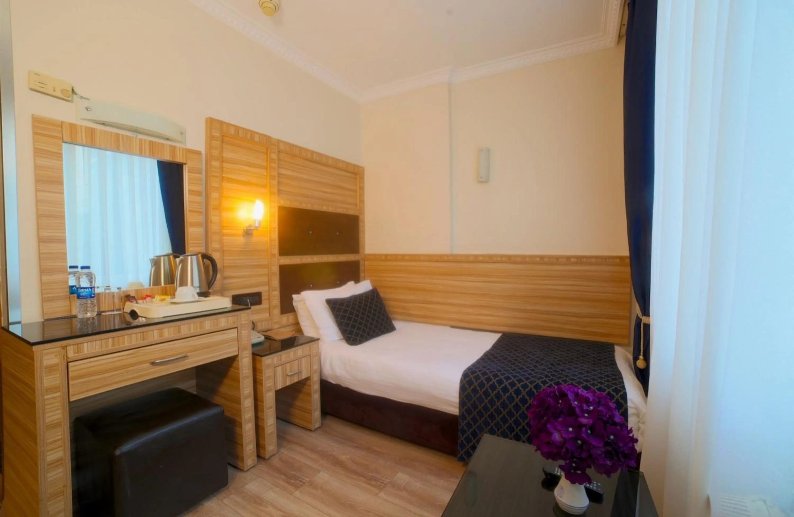 Bed in Sed Bosphorus Hotel