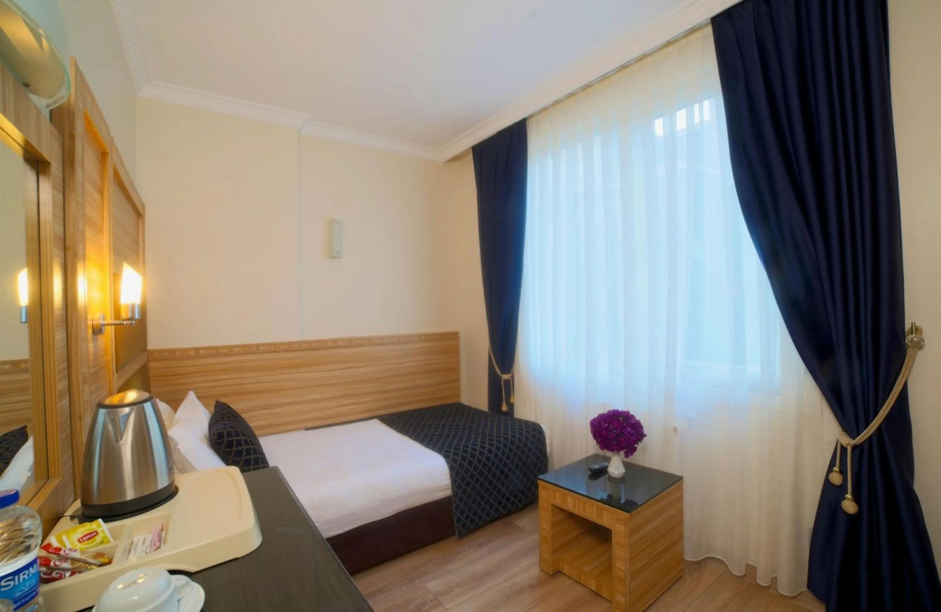 Bed in Sed Bosphorus Hotel