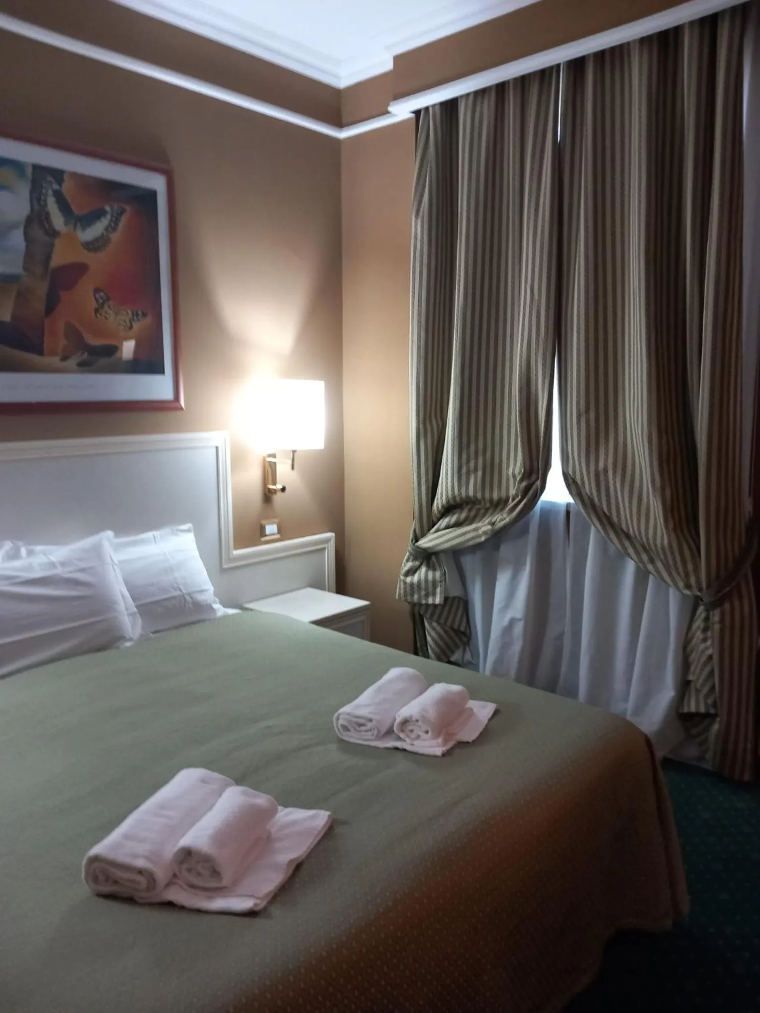 Photo of the whole room, Bed in Cervara Park Hotel